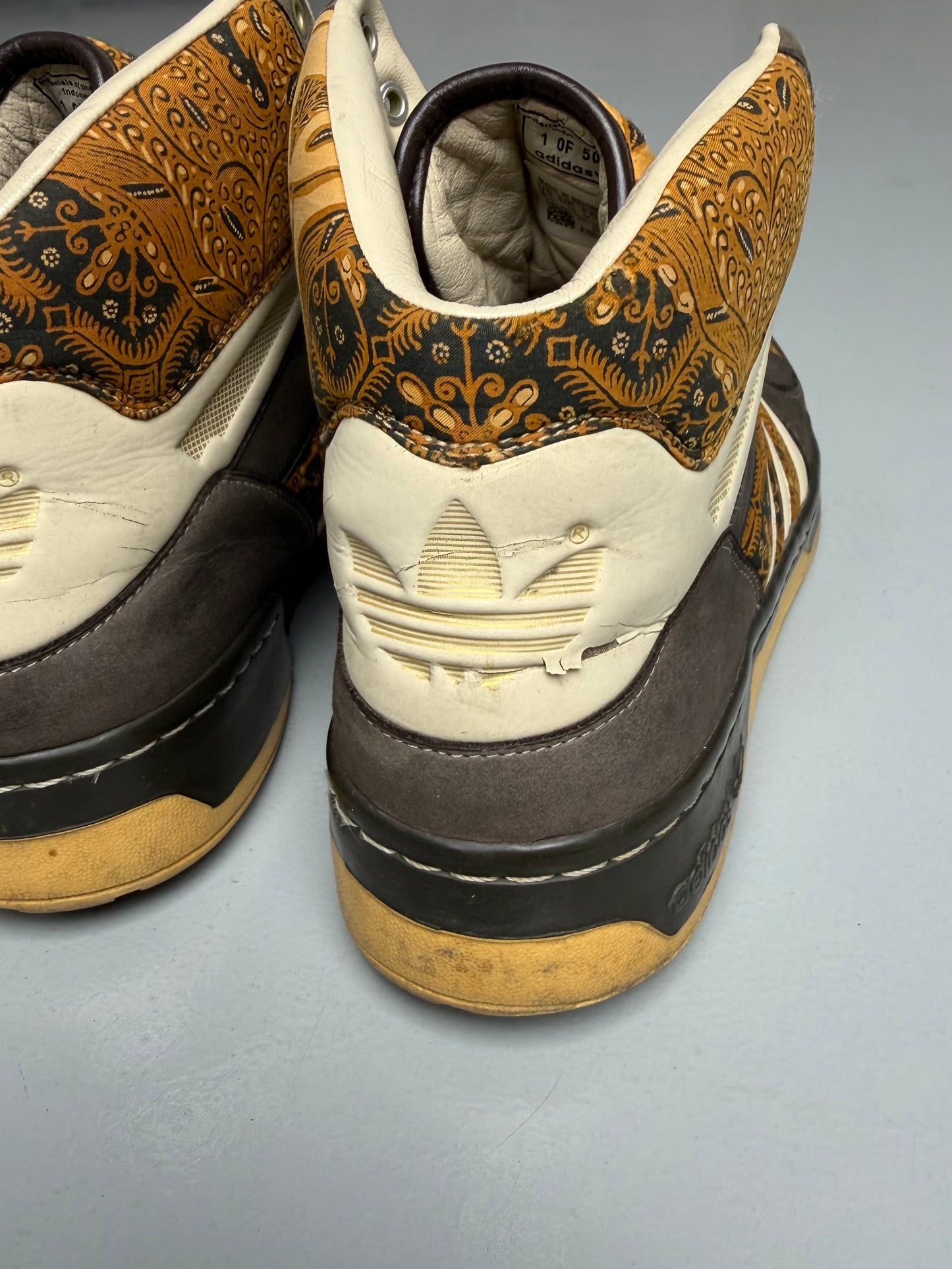 2006 adidas Originals Materials of The World Attitude Hi "Indonesia" - size 44 2/3