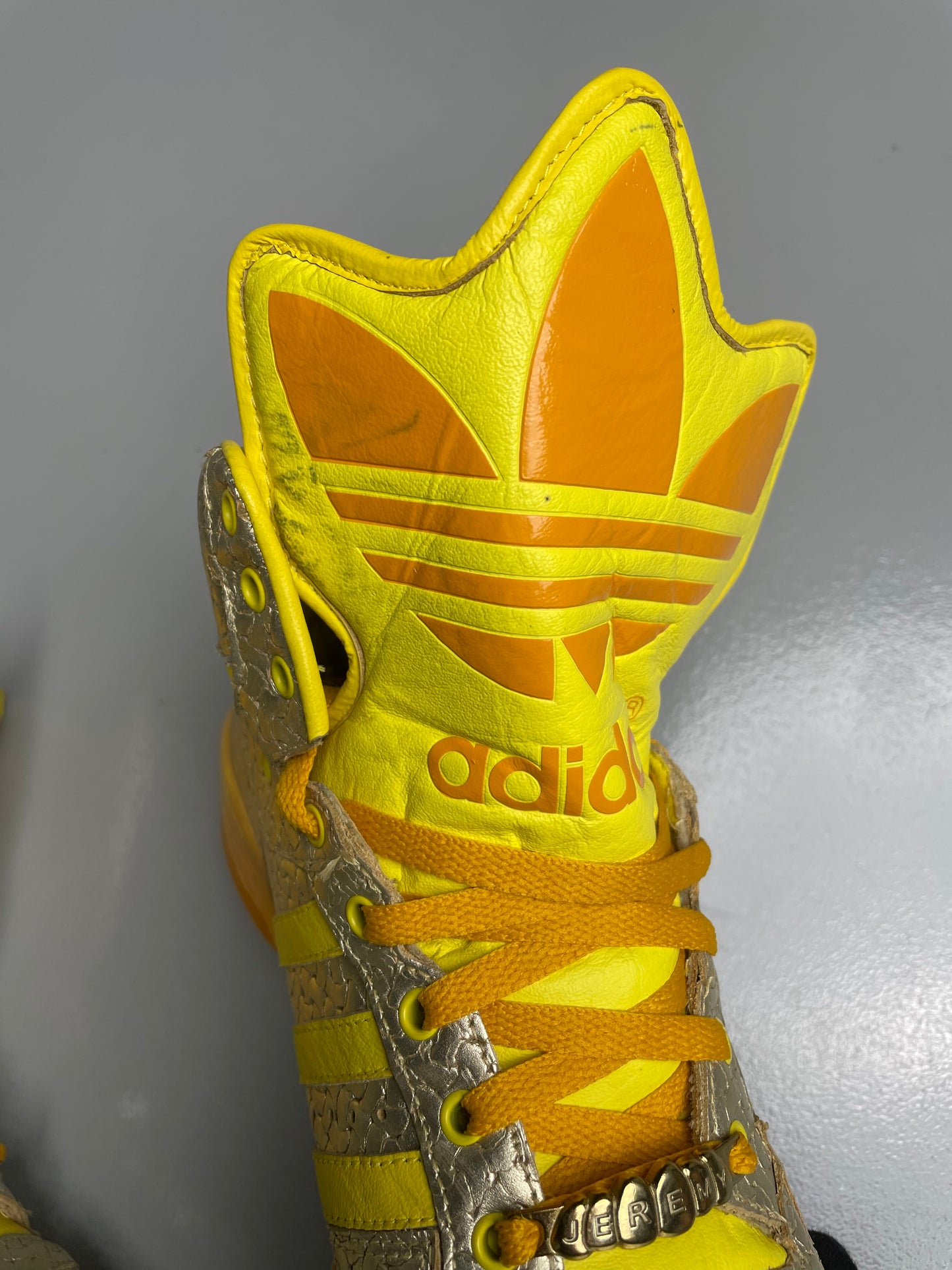 adidas Originals by Jeremy Scott S/S 2010 JS Logo (Metallic Gold/Lemon Peel/High Yellow) - size 42