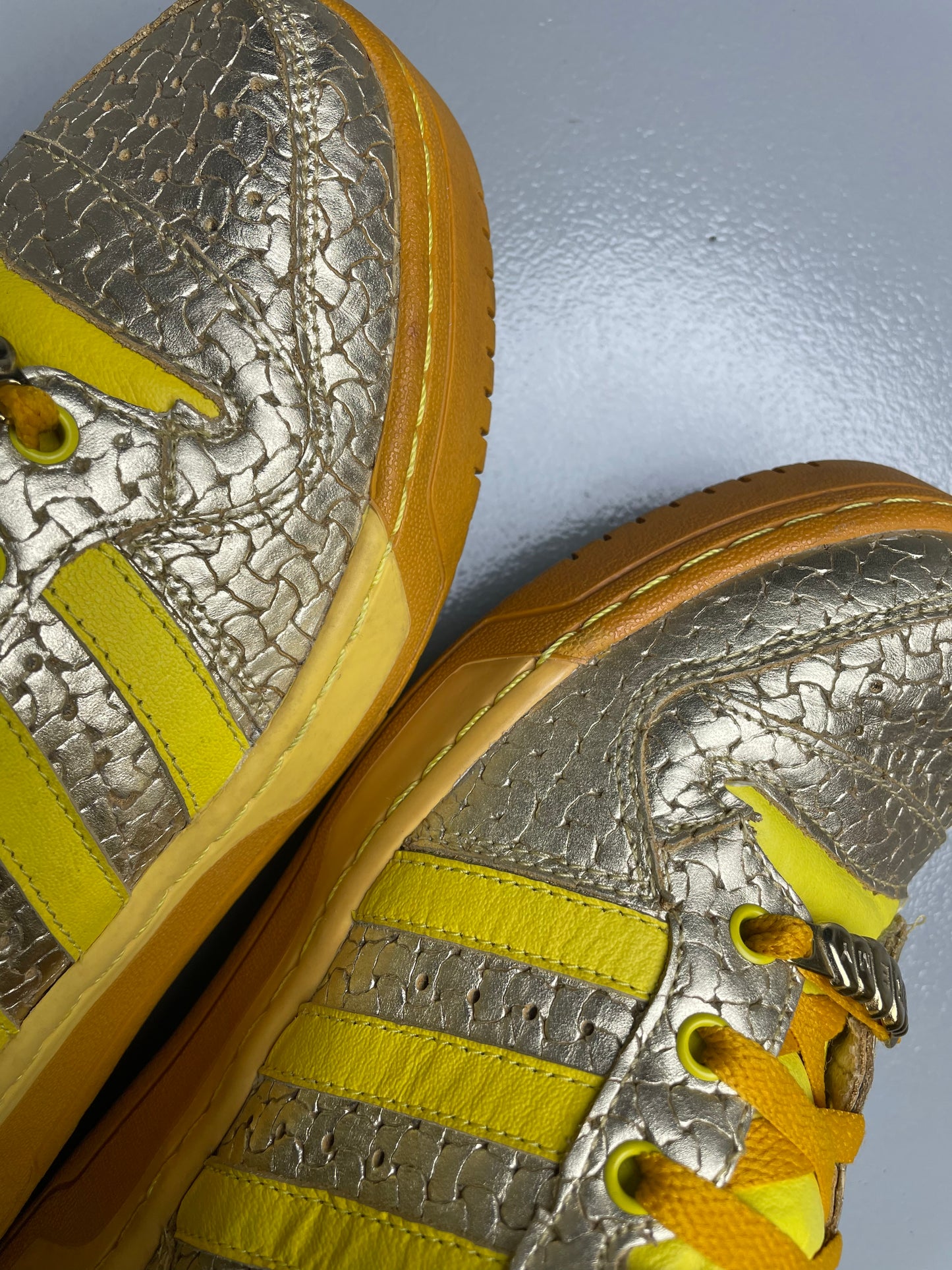 adidas Originals by Jeremy Scott S/S 2010 JS Logo (Metallic Gold/Lemon Peel/High Yellow) - size 42
