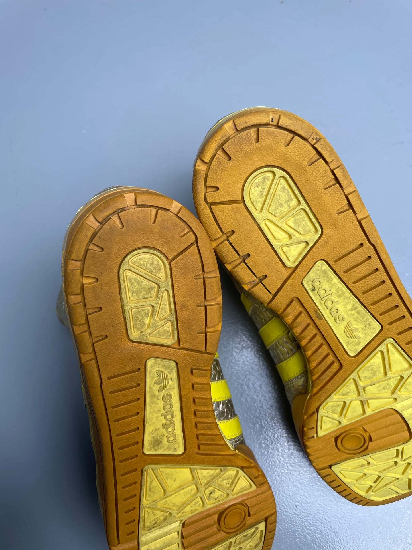 adidas Originals by Jeremy Scott S/S 2010 JS Logo (Metallic Gold/Lemon Peel/High Yellow) - size 42