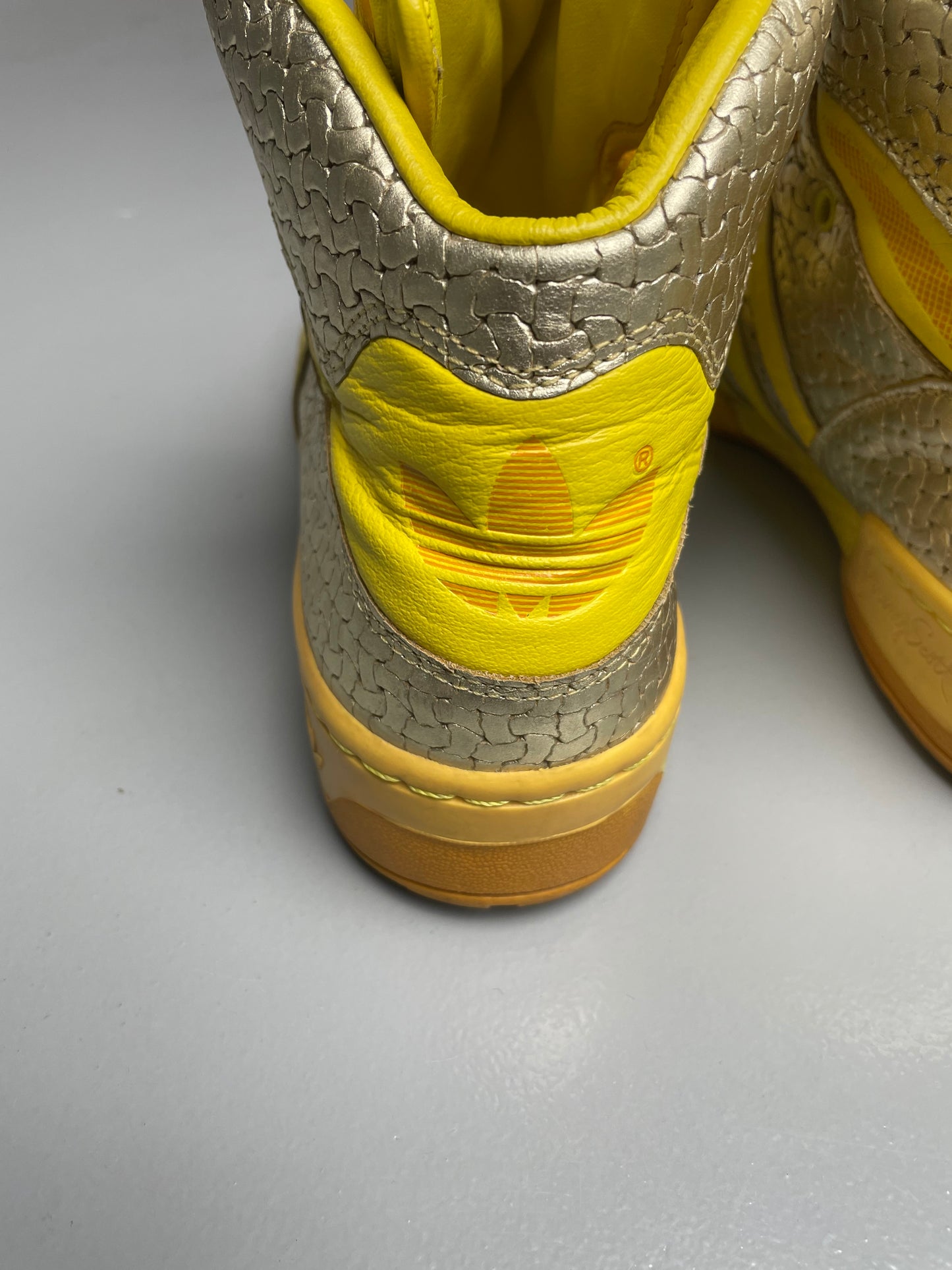 adidas Originals by Jeremy Scott S/S 2010 JS Logo (Metallic Gold/Lemon Peel/High Yellow) - size 42