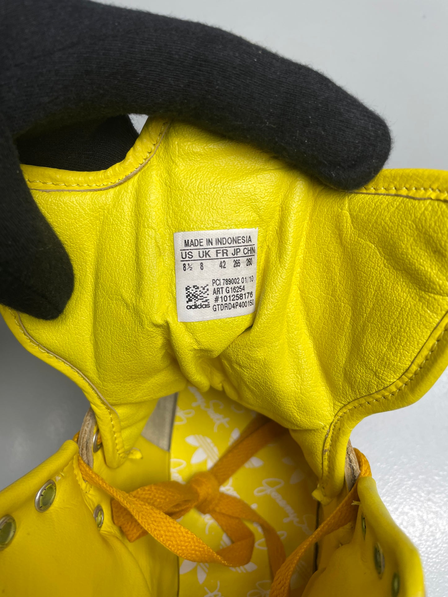 adidas Originals by Jeremy Scott S/S 2010 JS Logo (Metallic Gold/Lemon Peel/High Yellow) - size 42