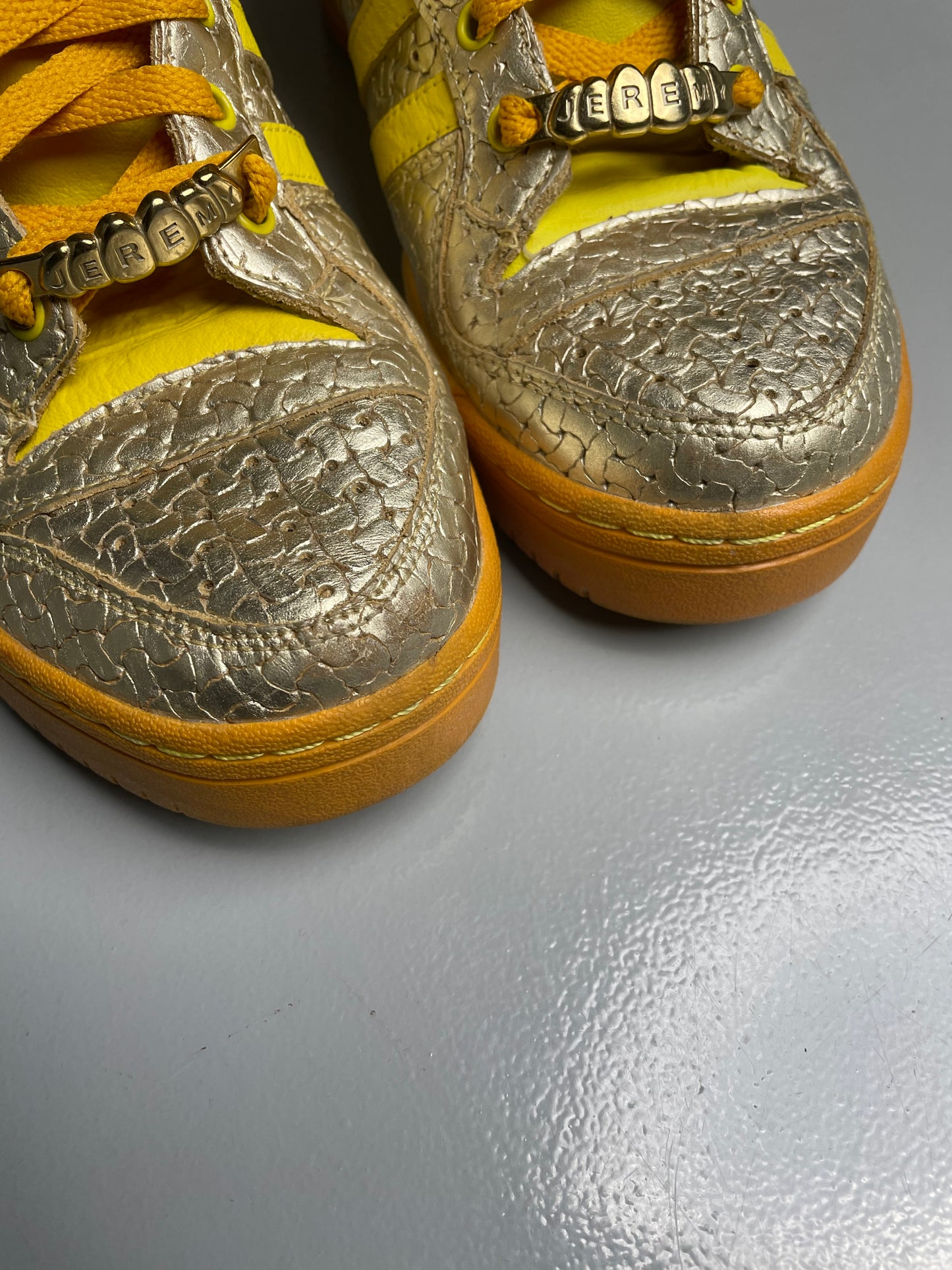 adidas Originals by Jeremy Scott S/S 2010 JS Logo (Metallic Gold/Lemon Peel/High Yellow) - size 42