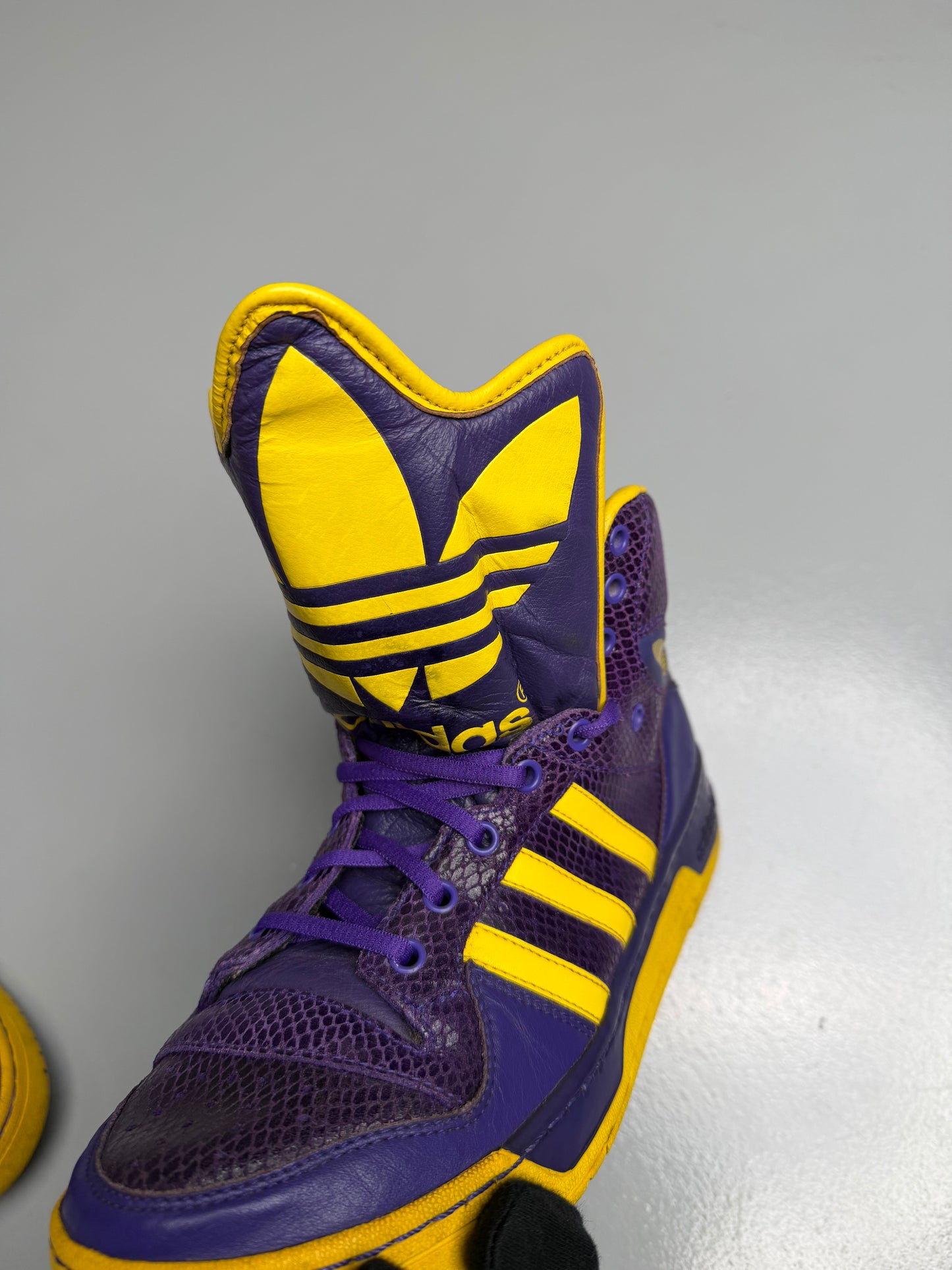 adidas Originals by Jeremy Scott S/S 2009 JS Logo (purple/yellow) - size 41 1/3