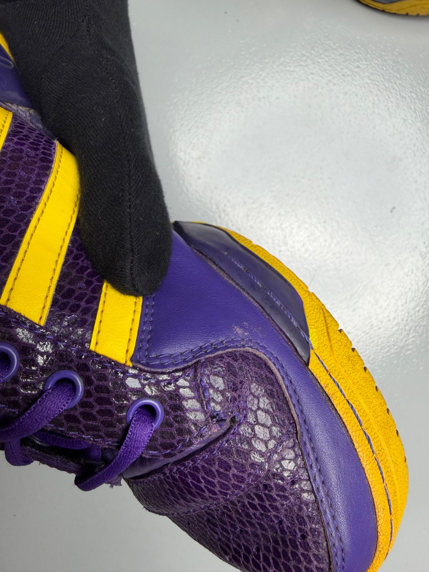 adidas Originals by Jeremy Scott S/S 2009 JS Logo (purple/yellow) - size 41 1/3