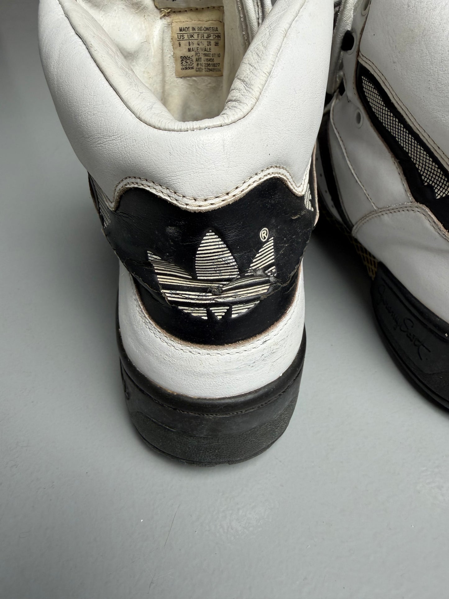 adidas Originals by Jeremy Scott A/W 2010 JS 3 Tongue (black/white) - size 42 2/3