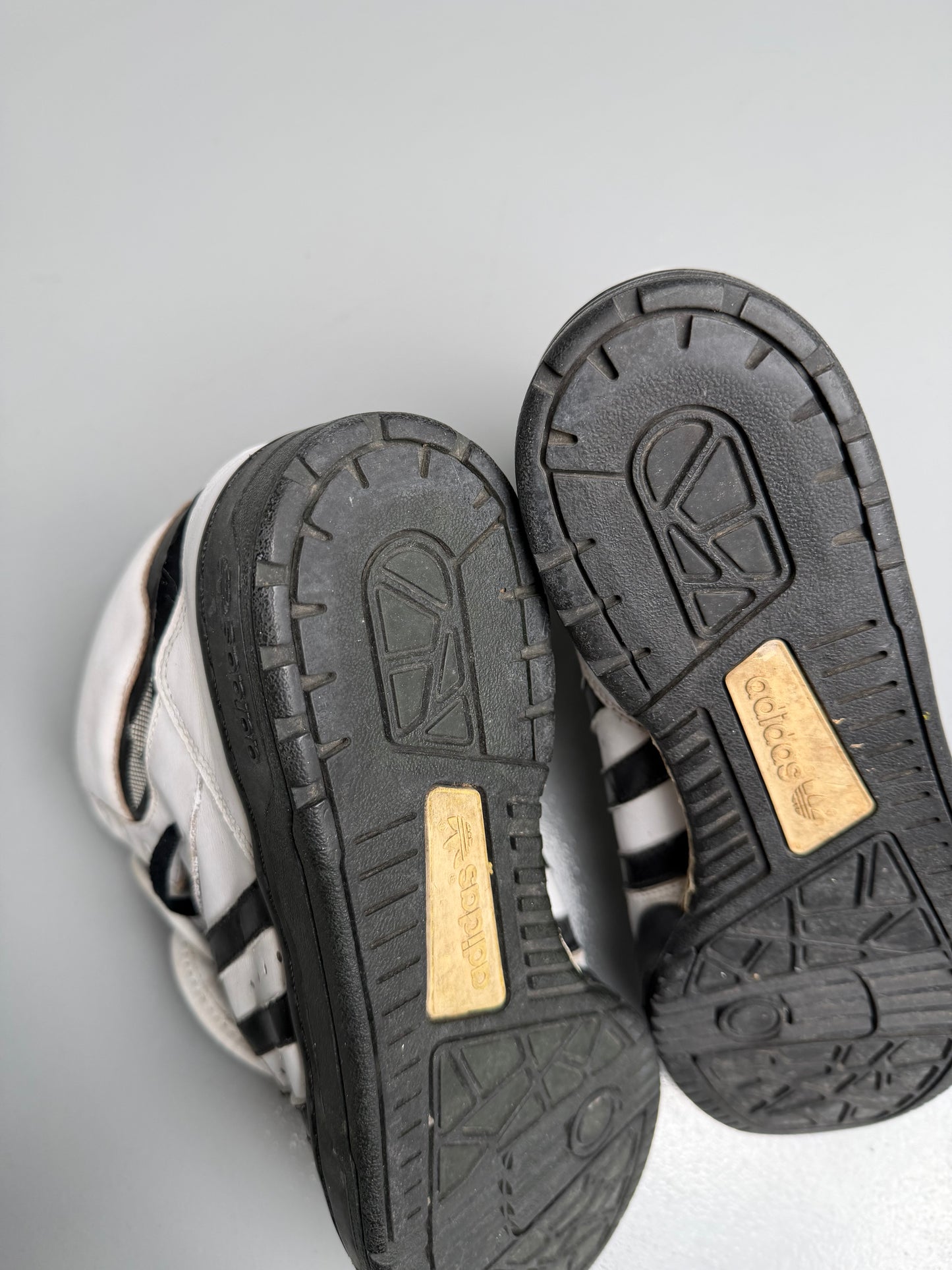 adidas Originals by Jeremy Scott A/W 2010 JS 3 Tongue (black/white) - size 42 2/3