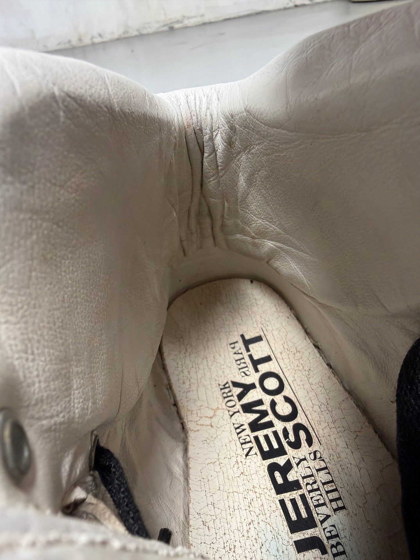 adidas Originals by Jeremy Scott A/W 2010 JS 3 Tongue (black/white) - size 42 2/3
