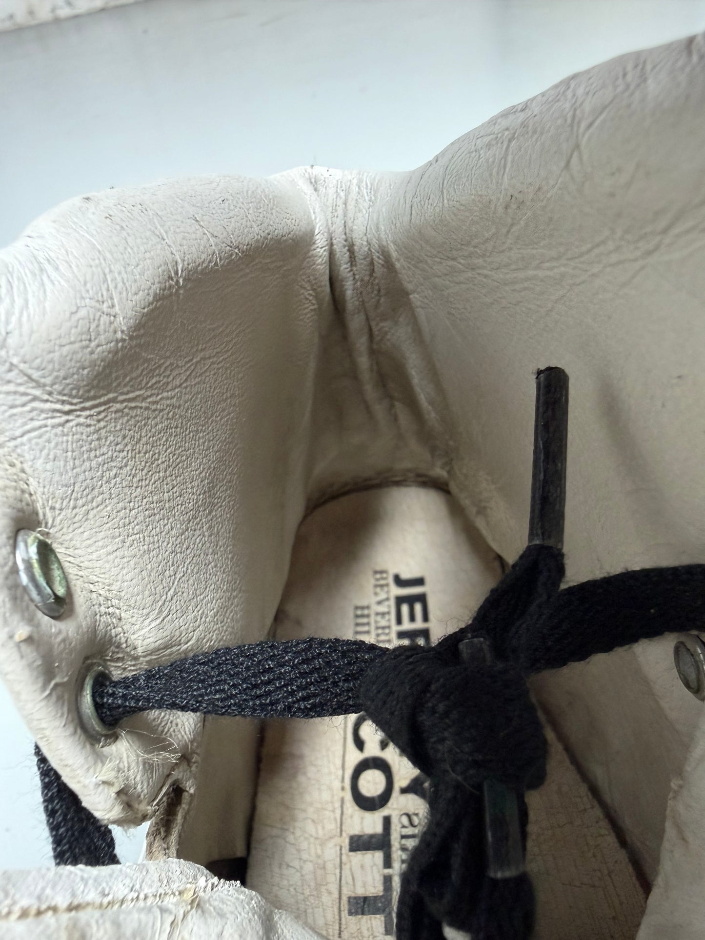 adidas Originals by Jeremy Scott A/W 2010 JS 3 Tongue (black/white) - size 42 2/3