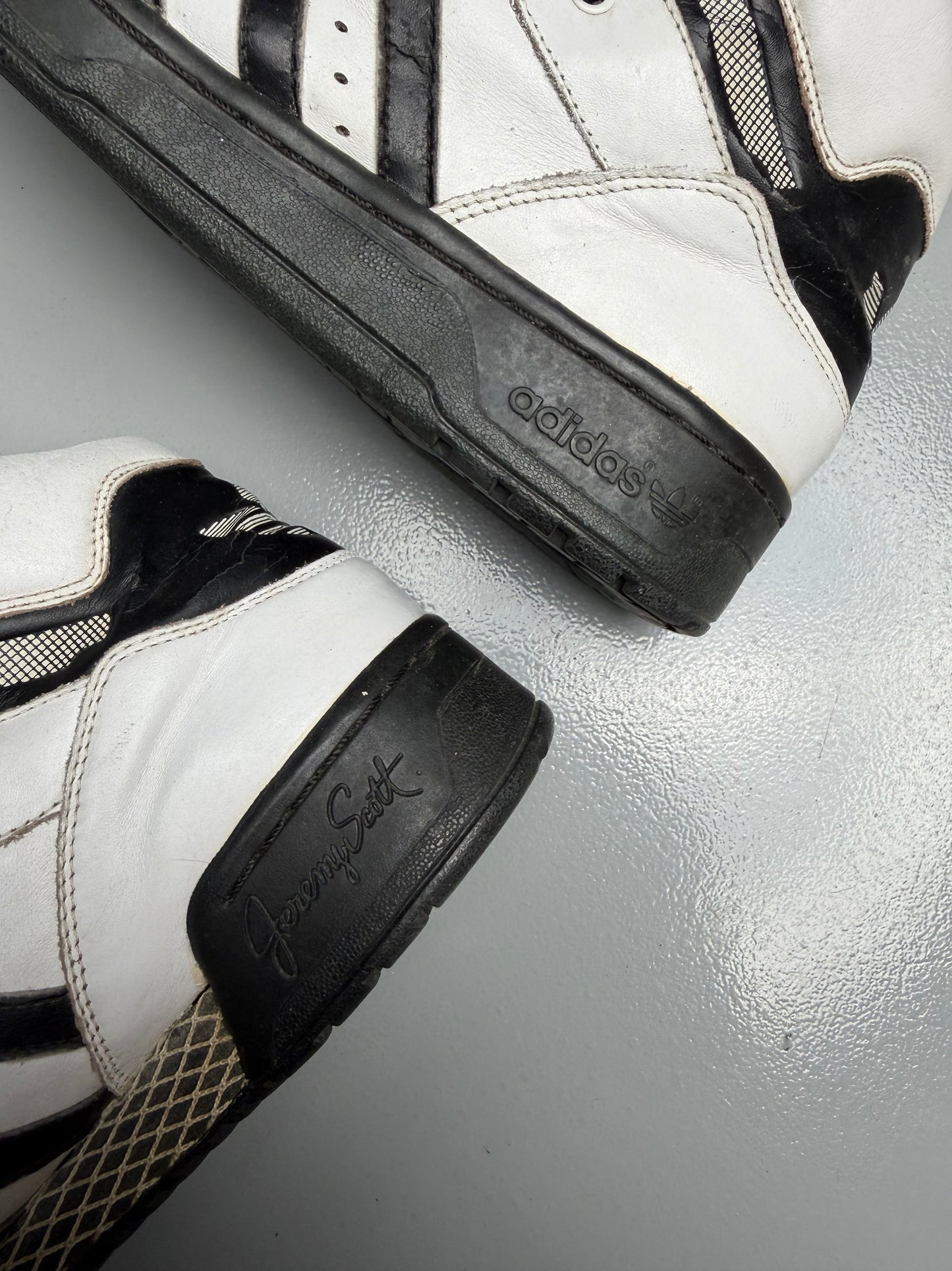 adidas Originals by Jeremy Scott A/W 2010 JS 3 Tongue (black/white) - size 42 2/3