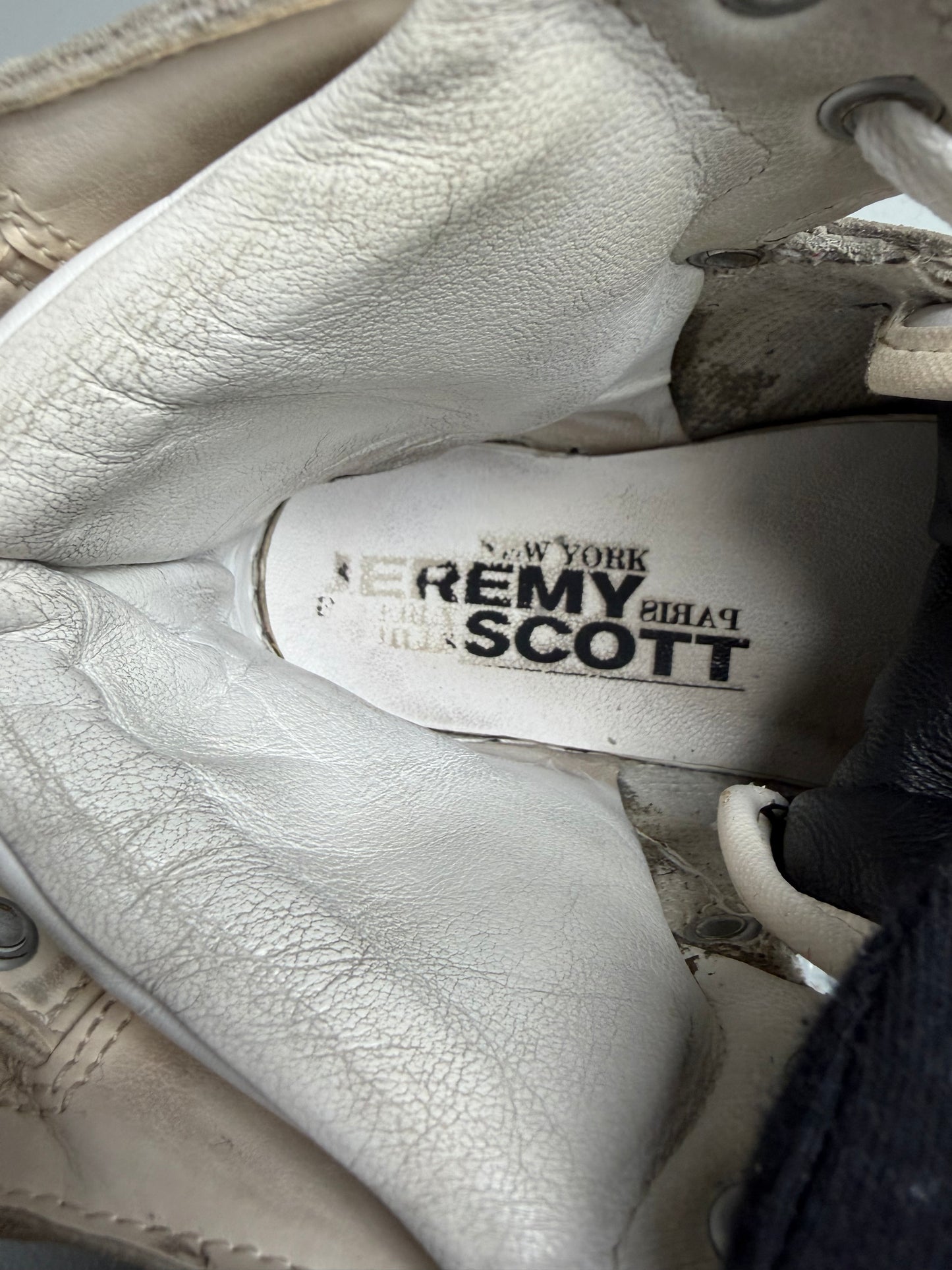 adidas Originals by Jeremy Scott A/W 2013 JS Wings 2.0 Pixel - size 41 1/3