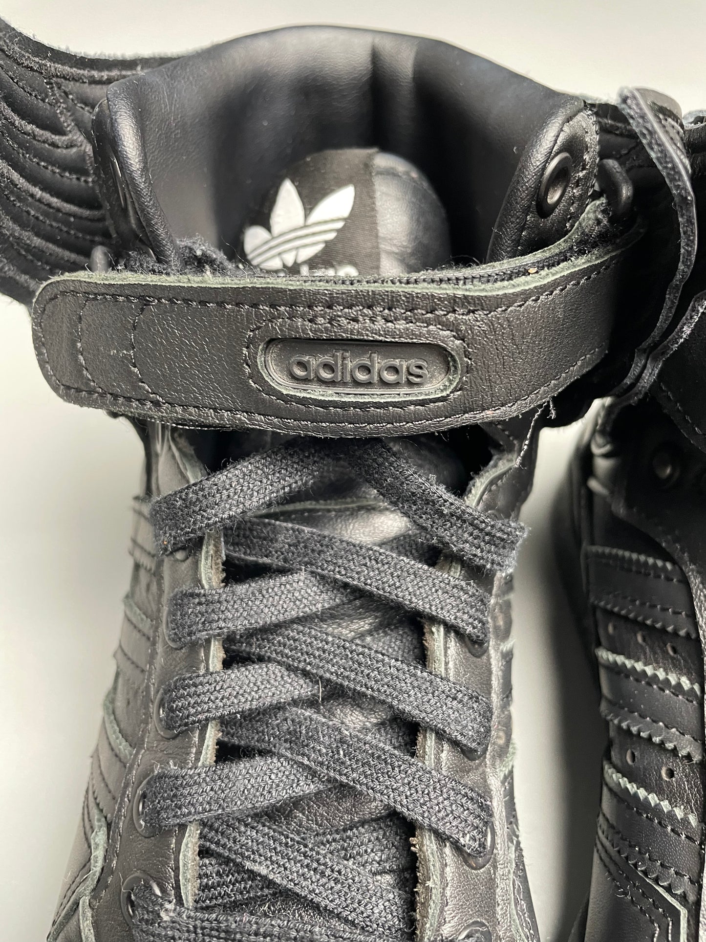 adidas Originals X Jeremy Scott 2022 JS Wings 4.0 (black) - size 38