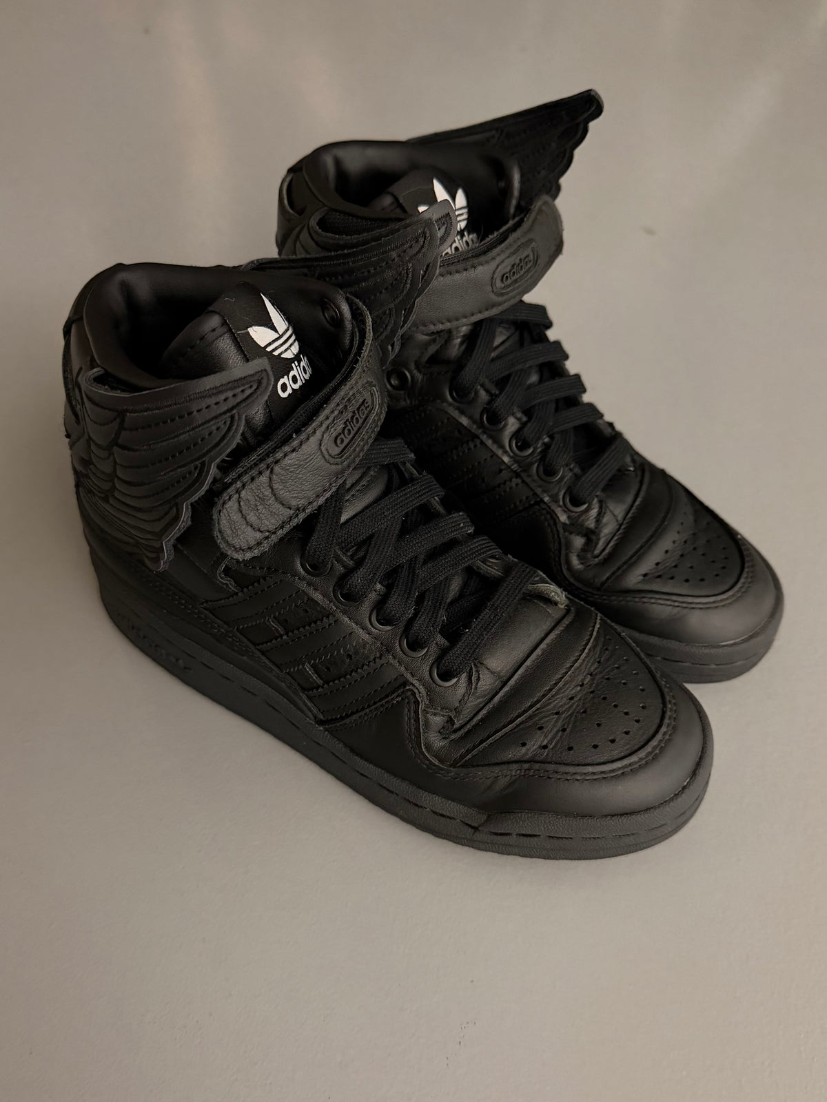 adidas Originals X Jeremy Scott 2022 JS Wings 4.0 (black) - size 36