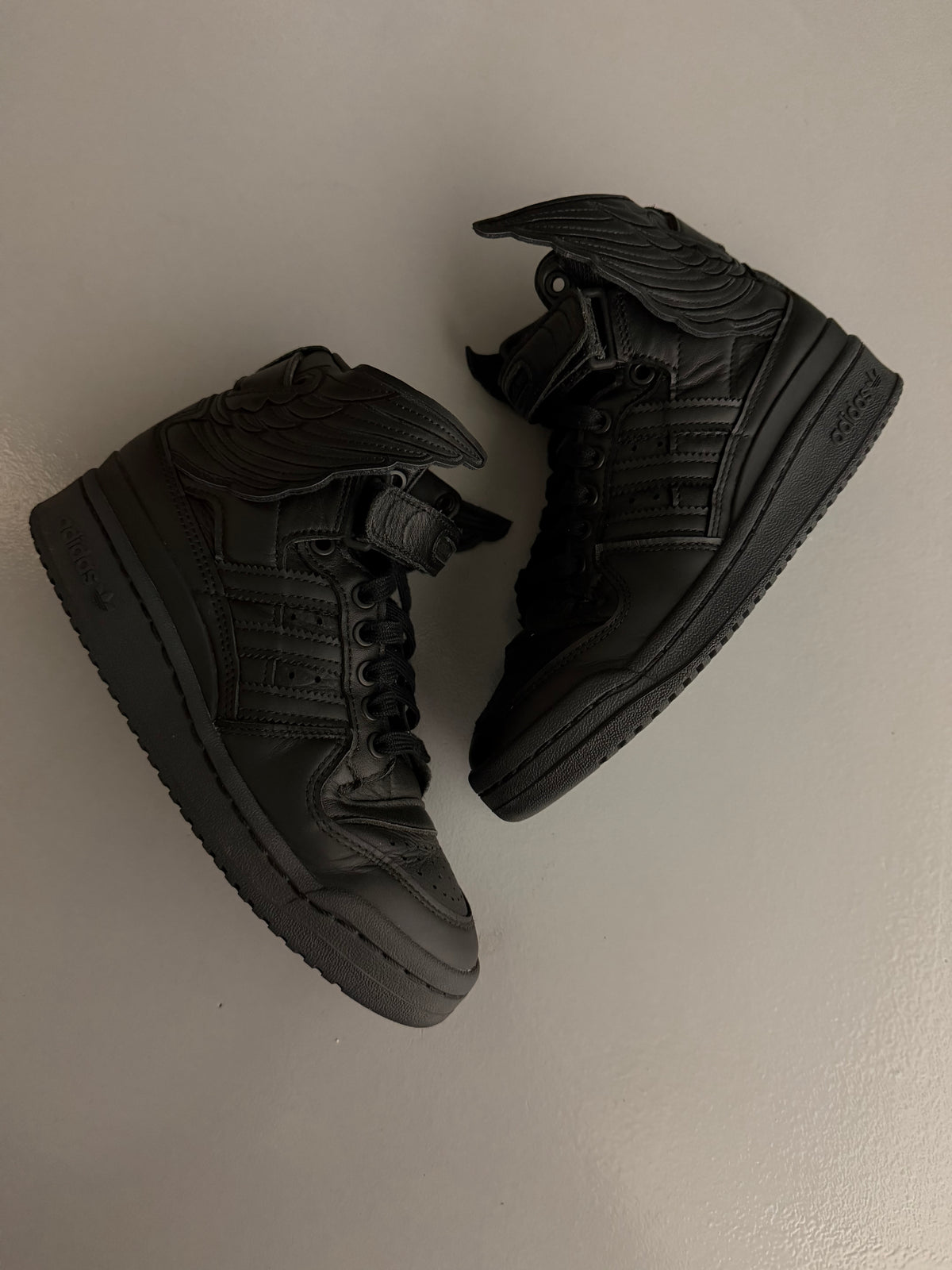 adidas Originals X Jeremy Scott 2022 JS Wings 4.0 (black) - size 36