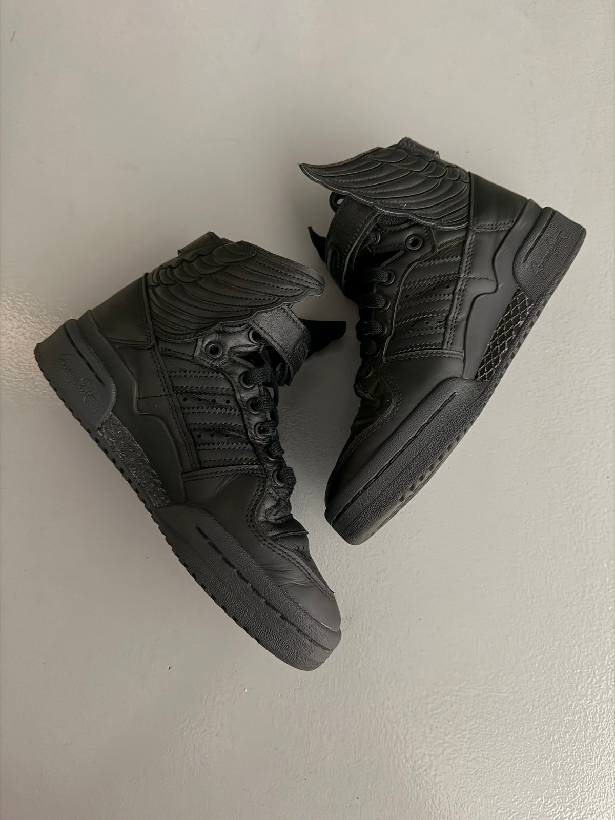 adidas Originals X Jeremy Scott 2022 JS Wings 4.0 (black) - size 36