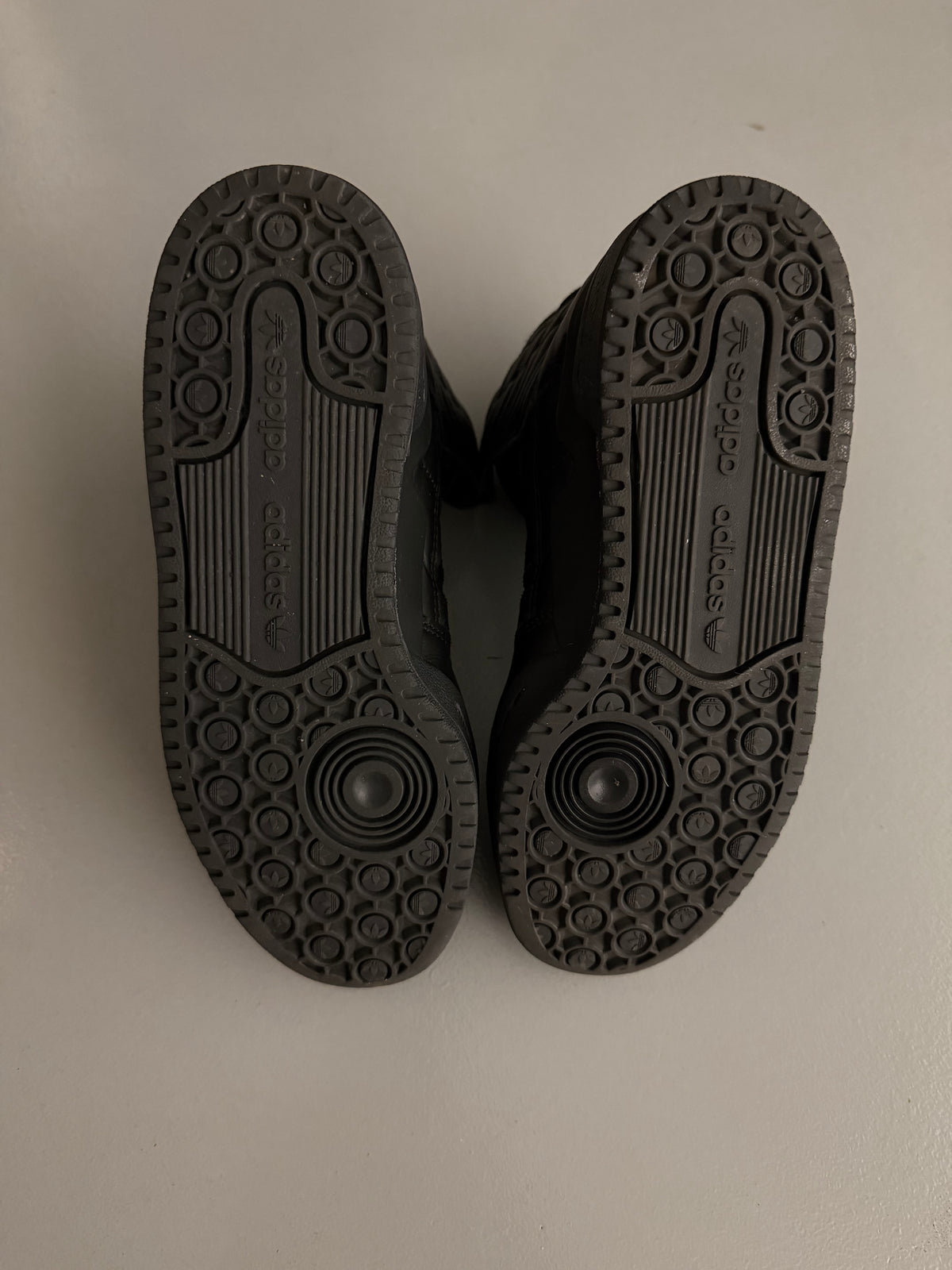 adidas Originals X Jeremy Scott 2022 JS Wings 4.0 (black) - size 36