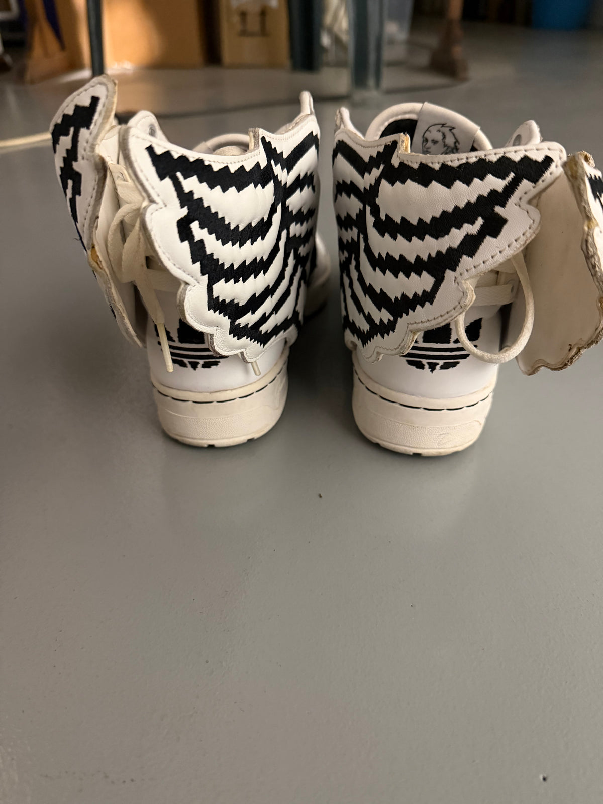 adidas Originals by Jeremy Scott A/W 2013 JS Wings 2.0 Pixel - size 38 2/3