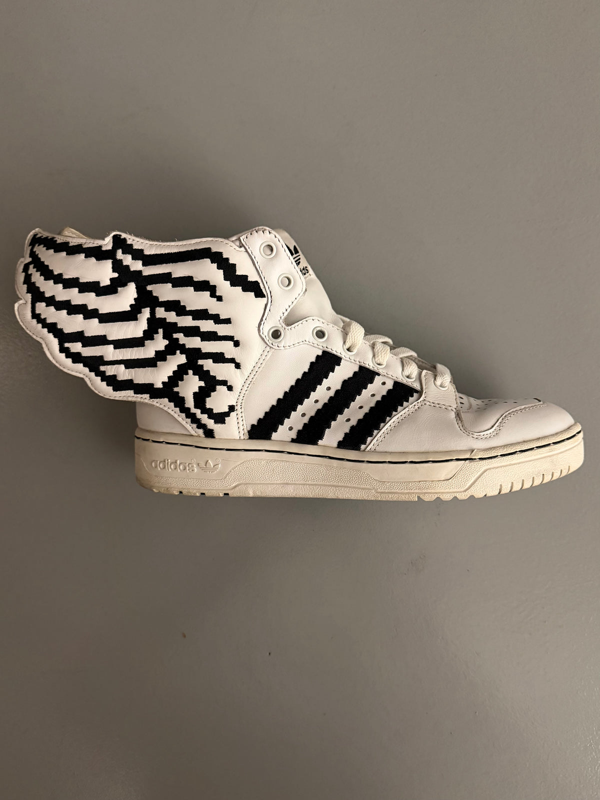 adidas Originals by Jeremy Scott A/W 2013 JS Wings 2.0 Pixel - size 38 2/3