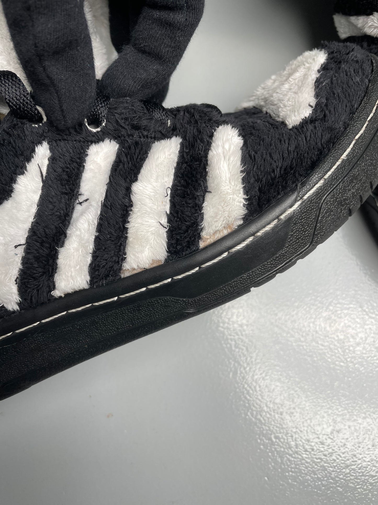 adidas Originals by Jeremy Scott A/W 2011 JS Panda Bear - size 44 2/3