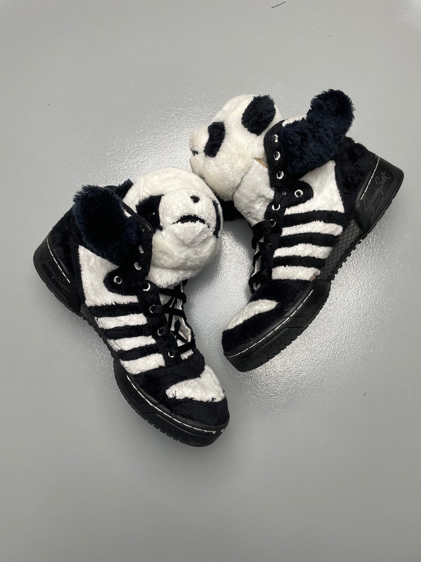 adidas Originals by Jeremy Scott A/W 2011 JS Panda Bear - size 44 2/3