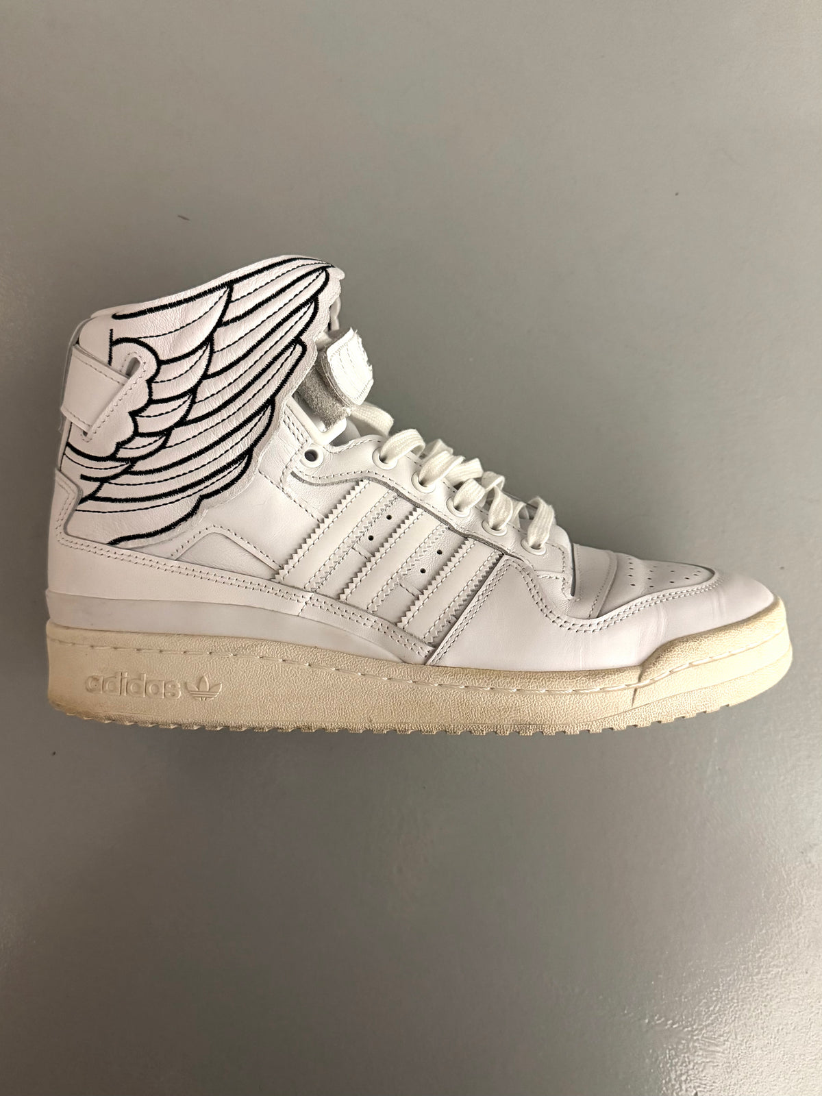 adidas Originals X Jeremy Scott 2022 JS Wings 4.0 (white) - size 44