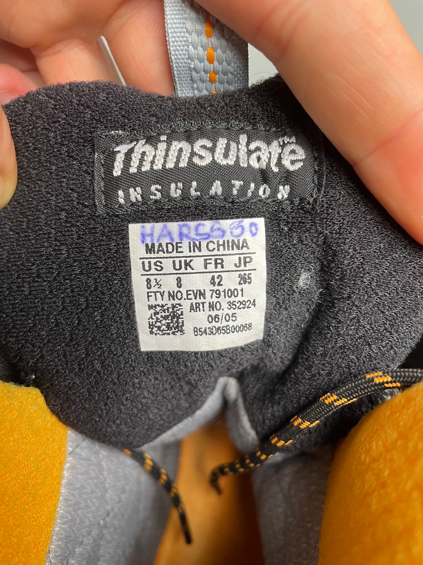 2005 adidas adiStar Winter Boot - size 42