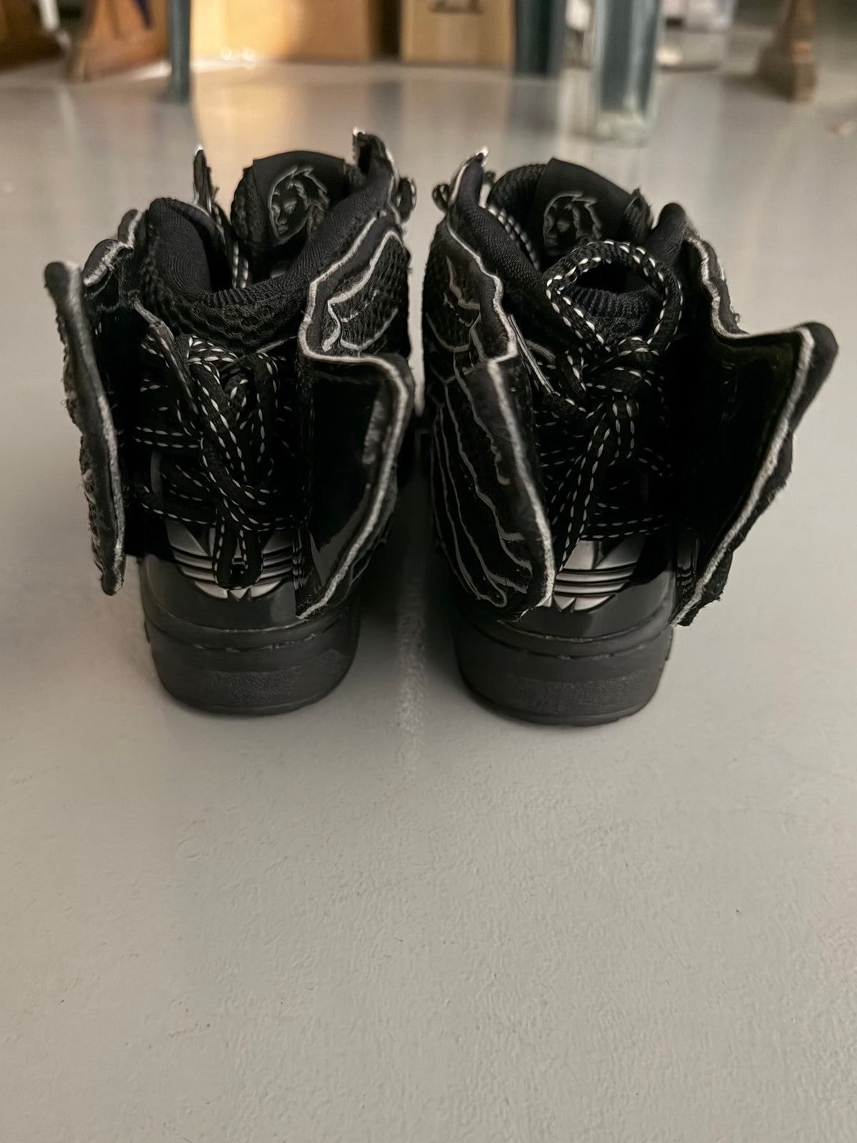 adidas Originals by Jeremy Scott 2015 JS Wings 2.0 Mesh (black) - size 36 2/3