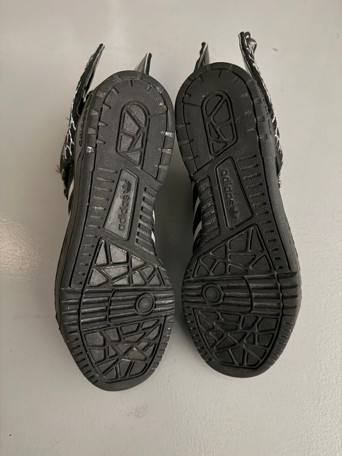adidas Originals by Jeremy Scott 2015 JS Wings 2.0 Mesh (black) - size 36 2/3