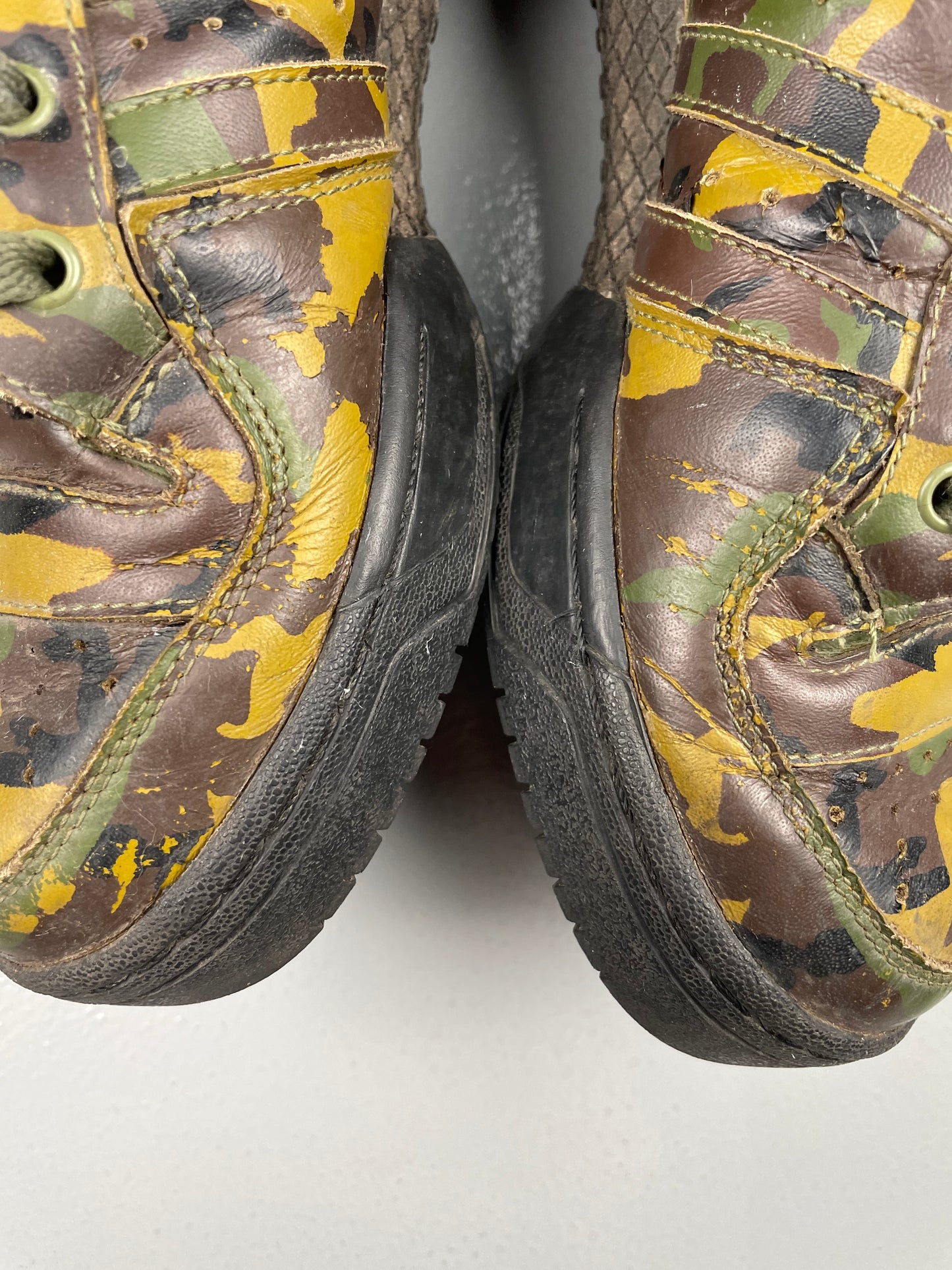adidas X Jeremy Scott A/W 2011 JS Wings 1.0 Camo - size 43 1/3