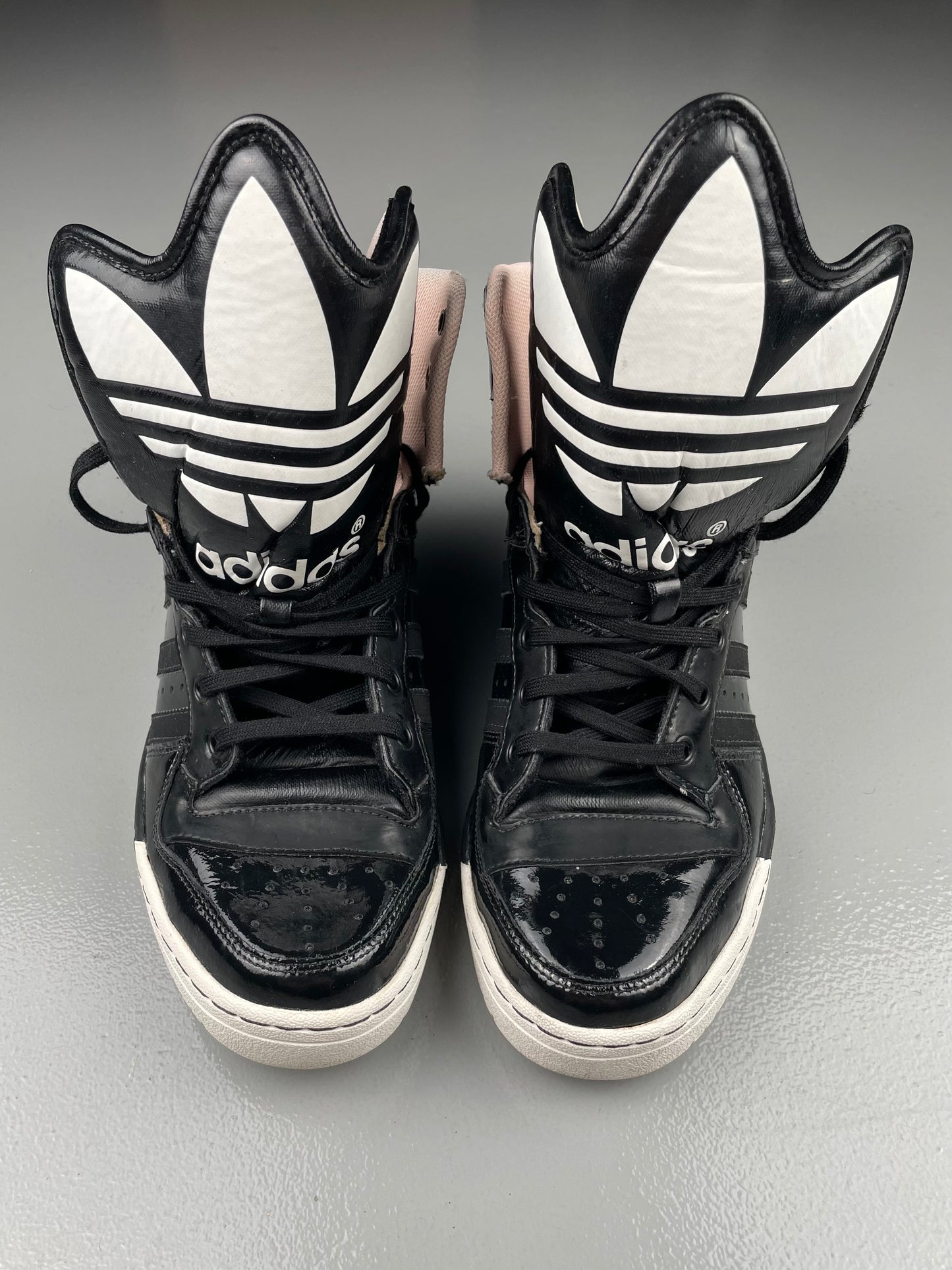 2011 adidas Originals Metro Attitude Logo - size 41 1/3