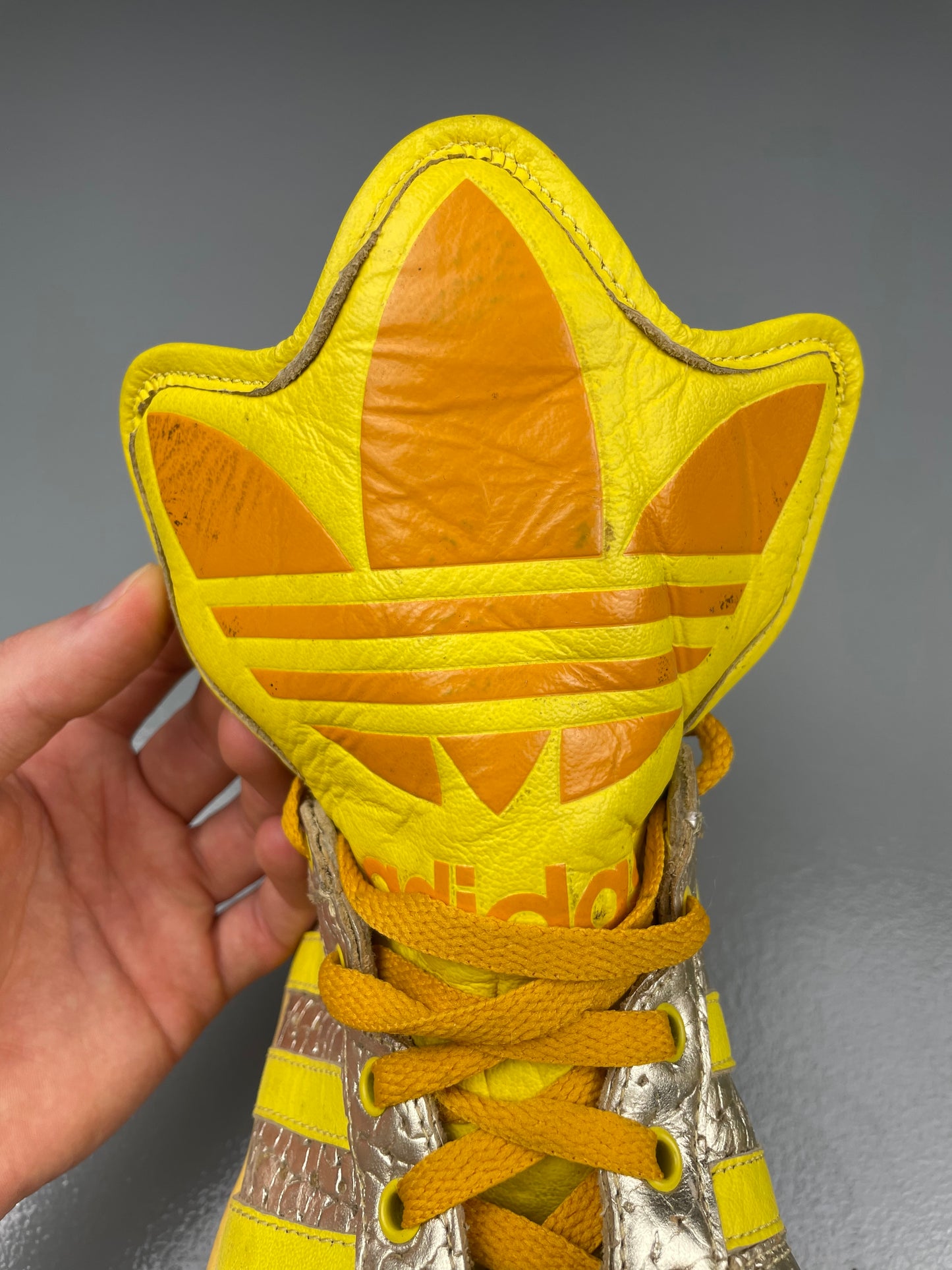 adidas X Jeremy Scott S/S 2010 JS Logo (Metallic Silver/Yellow) - size 42