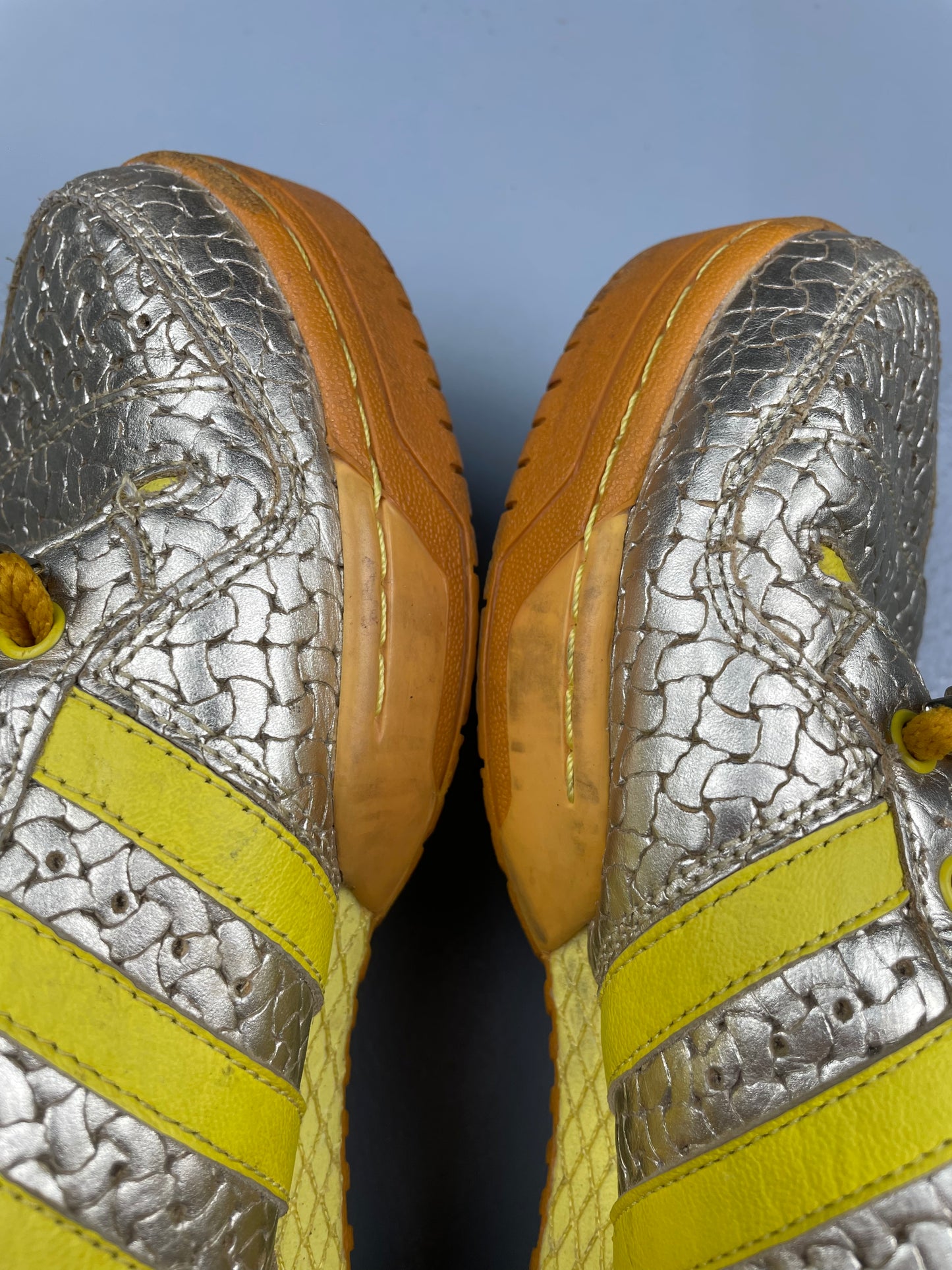 adidas X Jeremy Scott S/S 2010 JS Logo (Metallic Silver/Yellow) - size 42