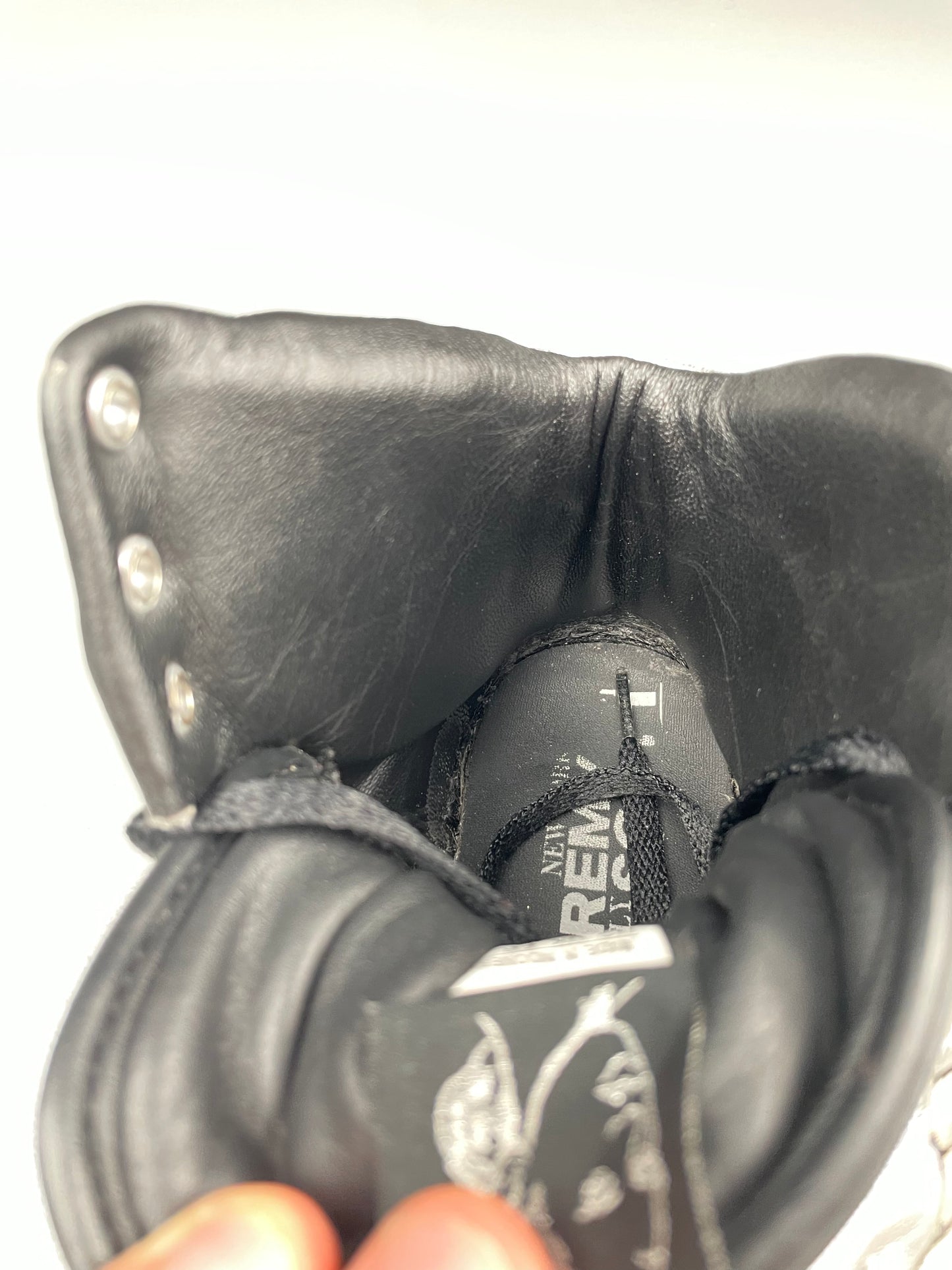 adidas X Jeremy Scott A/W 2009 JS Wings 1.0 (Metallic Silver/Black) - size 43 1/3