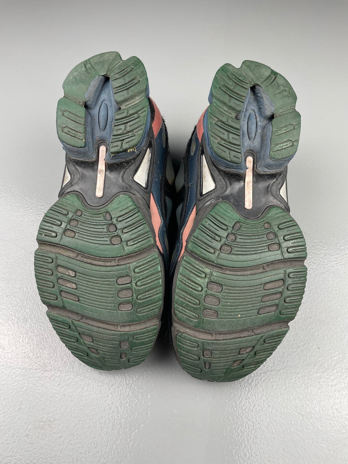 beat up Adidas X Raf Simons S/S 2016 Ozweego 2 'Kyogre' - size 42