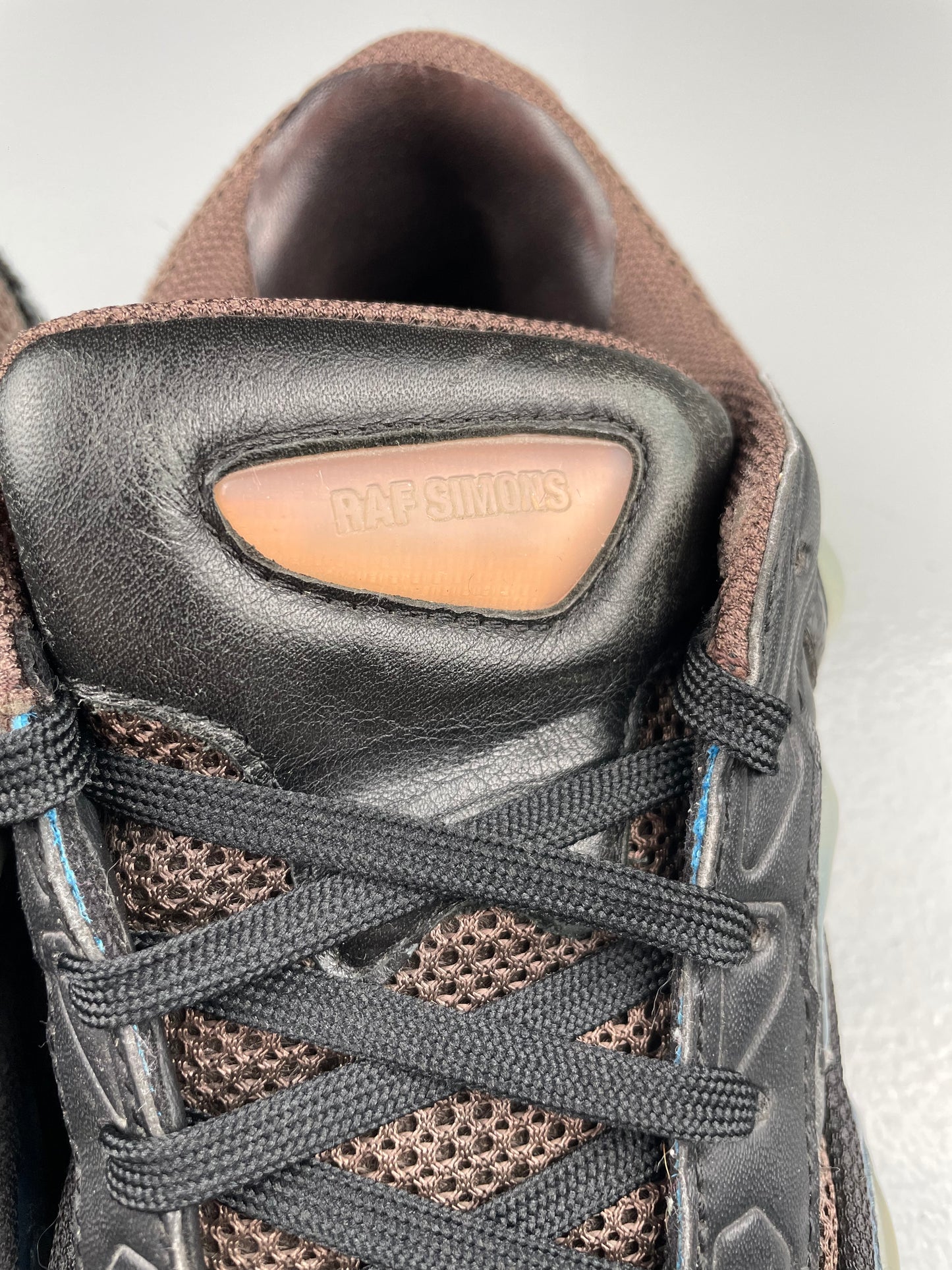 beat up Adidas X Raf Simons S/S 2016 Ozweego 2 'Kyogre' - size 42