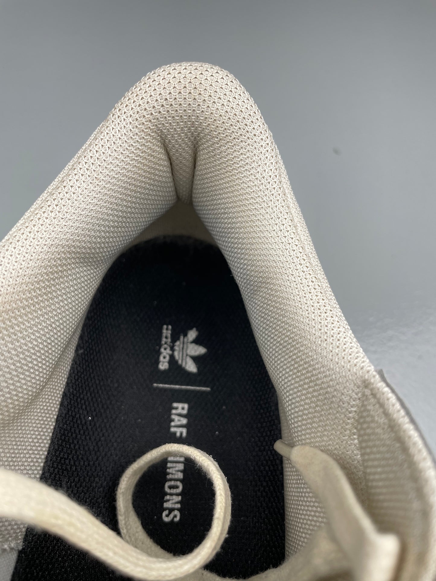 Adidas X Raf Simons S/S 2019 RS Ozweego (Metallic) - size 44 2/3