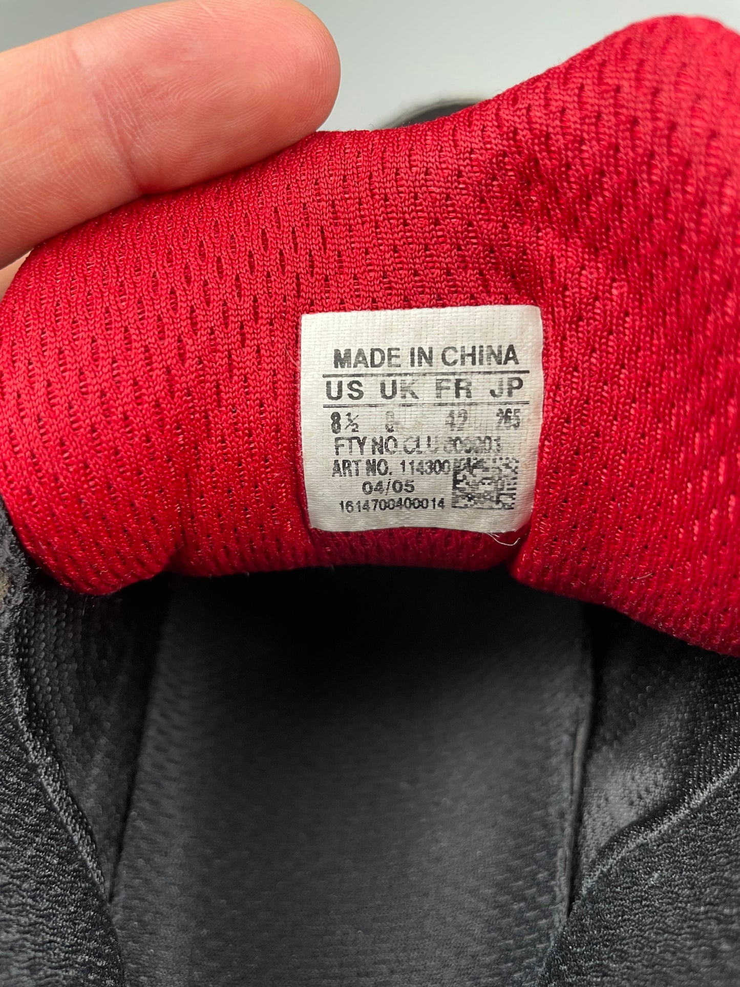 2005 adidas a3 Cushion (black/red) - size 42