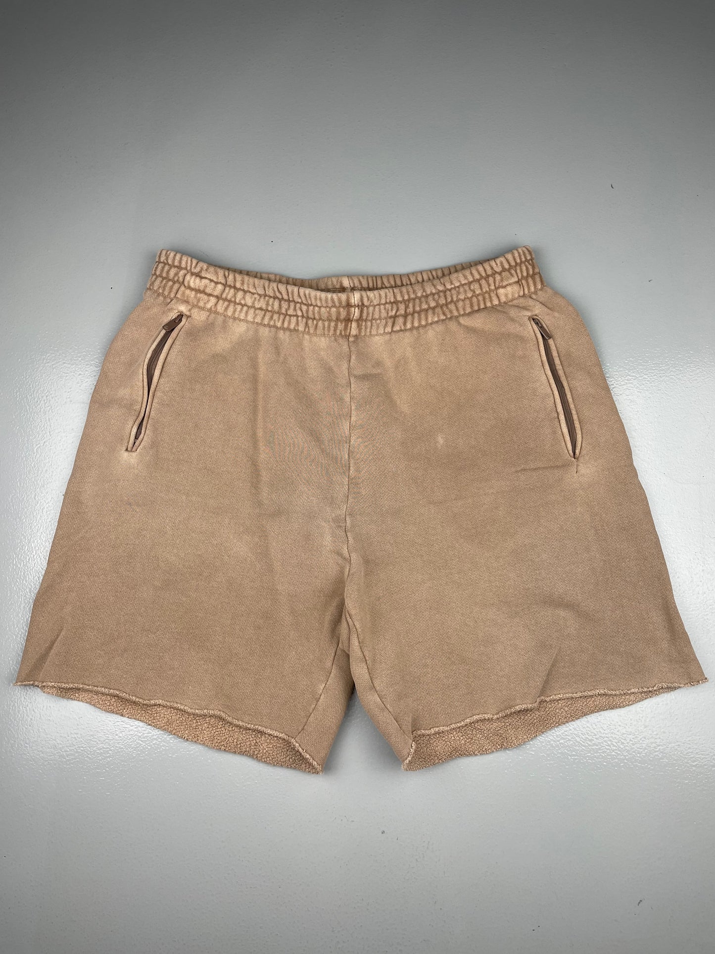 YEEZY Season 6 shorts (Trench) - size S