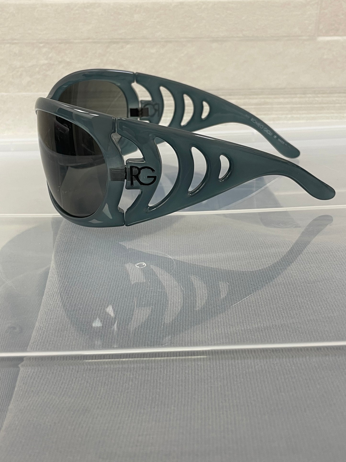 2006 Romeo Gigli RG66806 sunglasses
