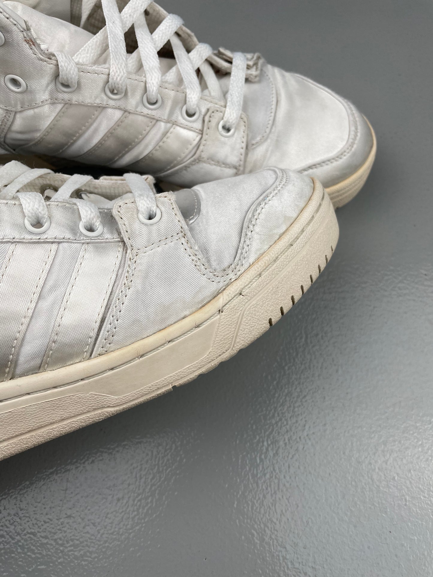 adidas X Jeremy Scott X 2NE1 - A/W 2011 - JS Wings 2.0 "Satin" - size 42