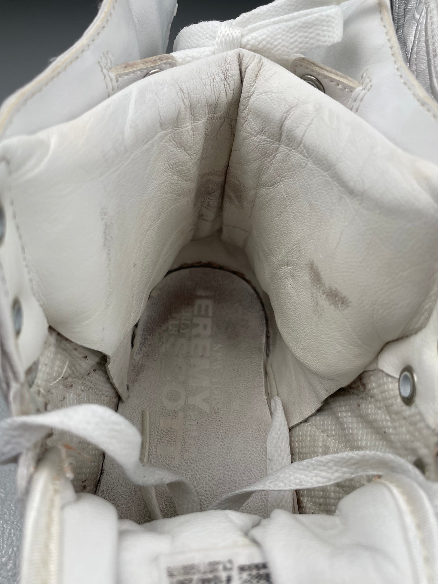 adidas X Jeremy Scott X 2NE1 - A/W 2011 - JS Wings 2.0 "Satin" - size 42