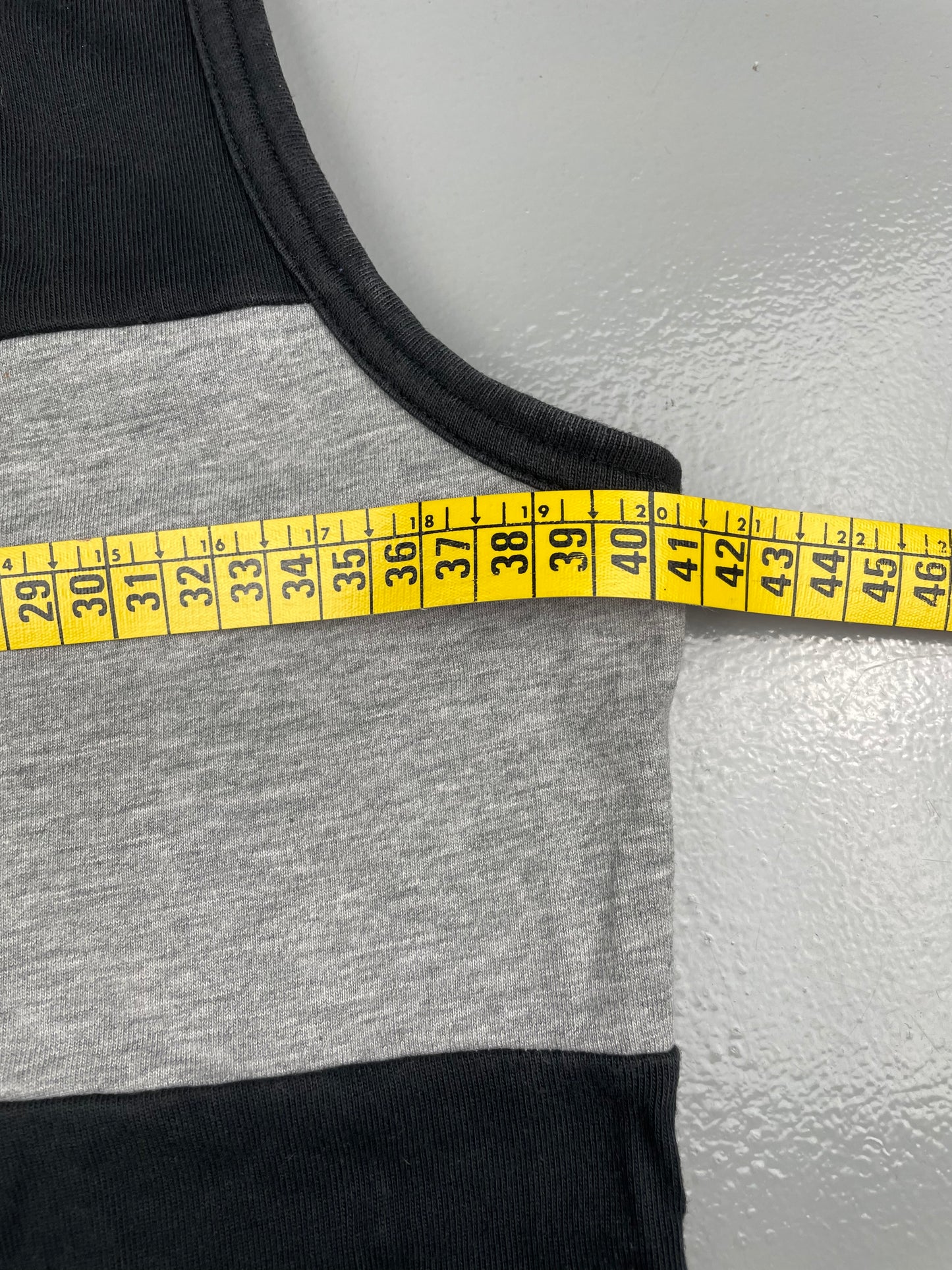 Y-3 S/S 2004 men's logo tank top - size XS