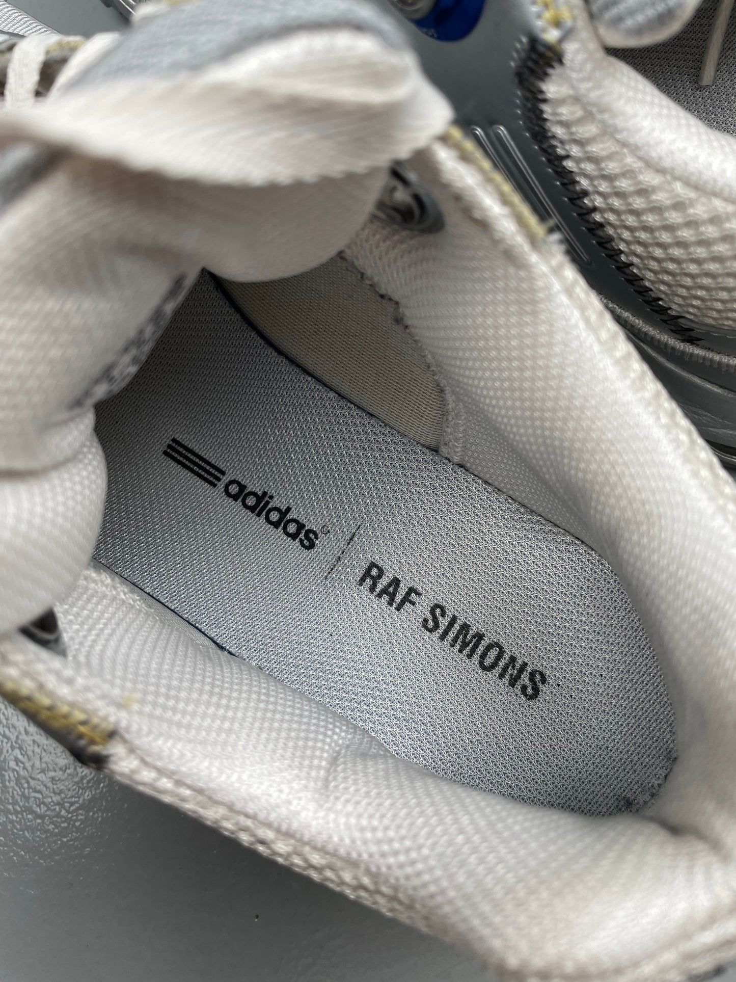 adidas X Raf Simons A/W 2015 Response Trail Robot - size 42