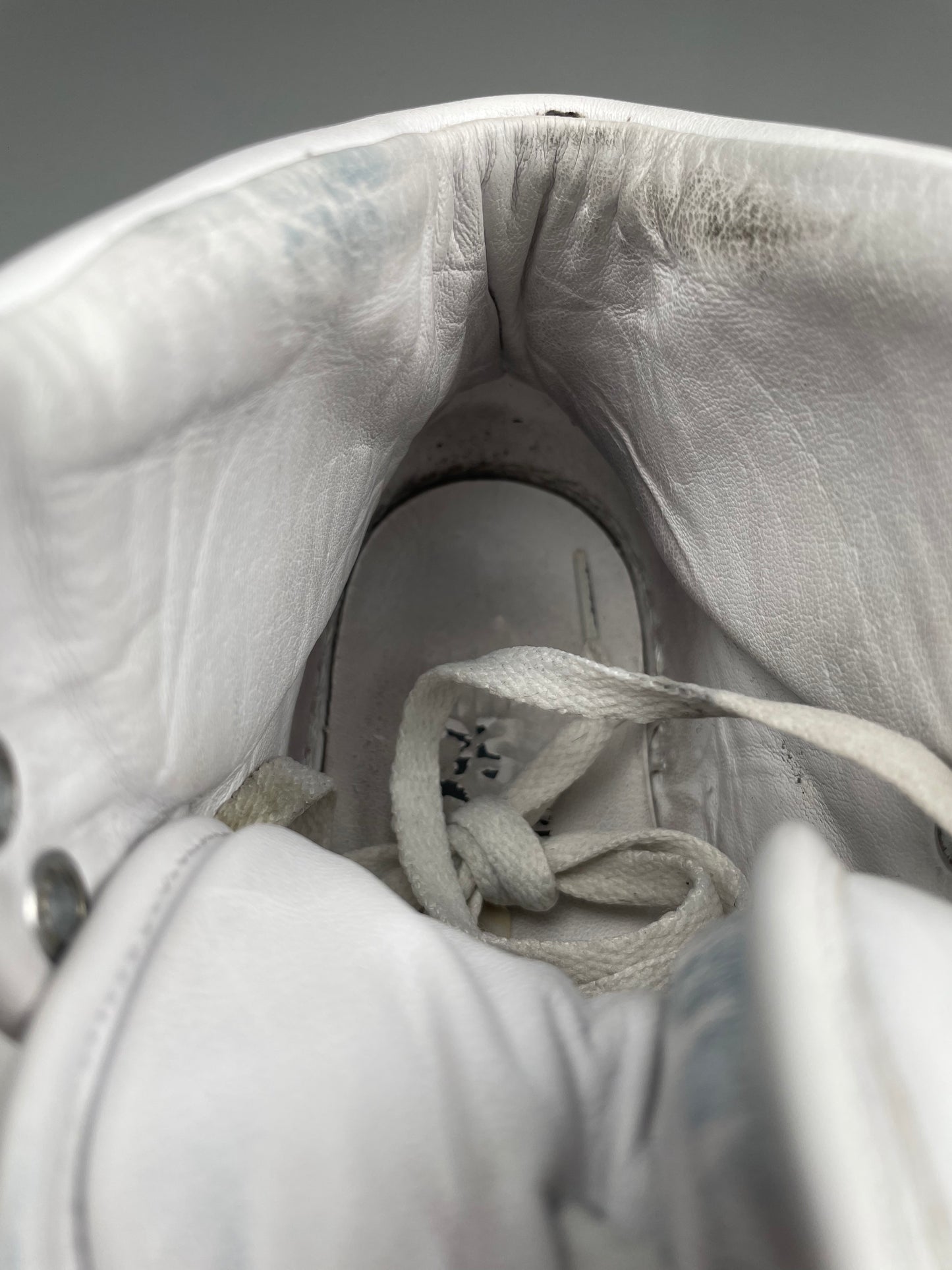 adidas Originals by Jeremy Scott S/S 2009 JS Wings 1.0 (white/silver) - size 44 2/3