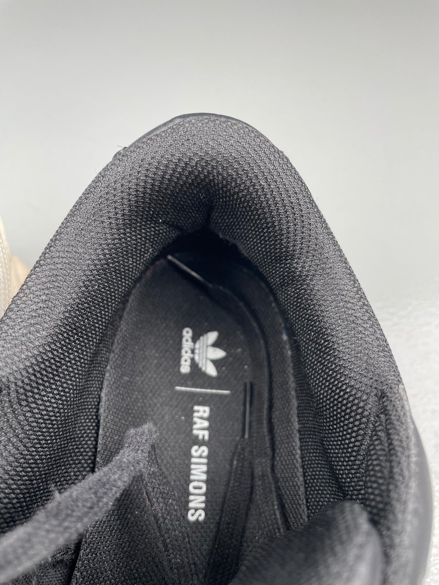 adidas X Raf Simons A/W 2018 Ozweego - size 44