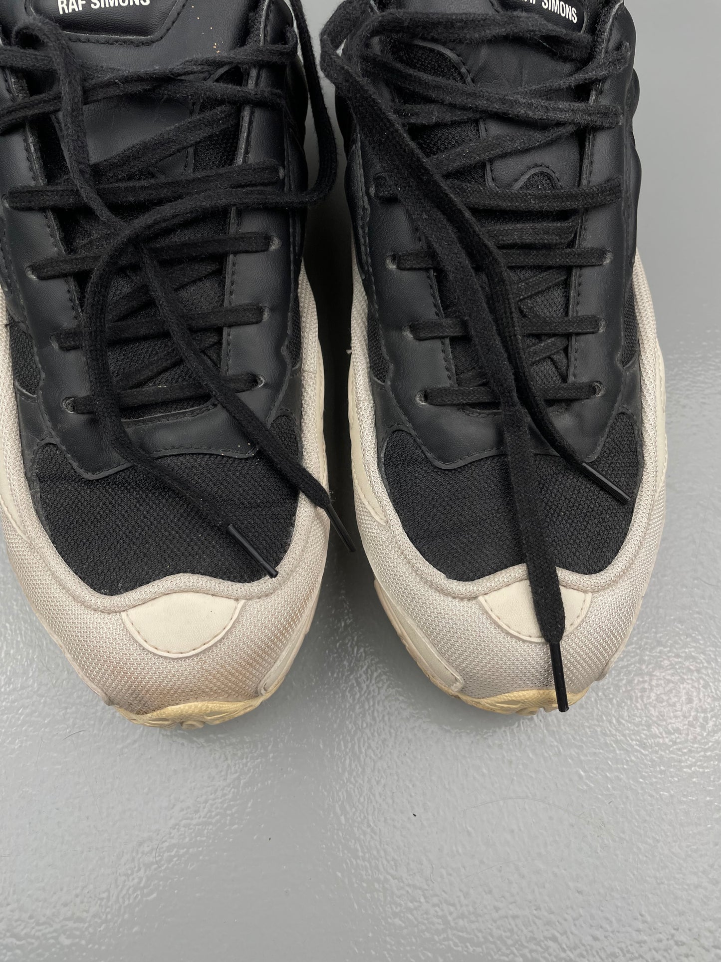 adidas X Raf Simons A/W 2018 Ozweego - size 44
