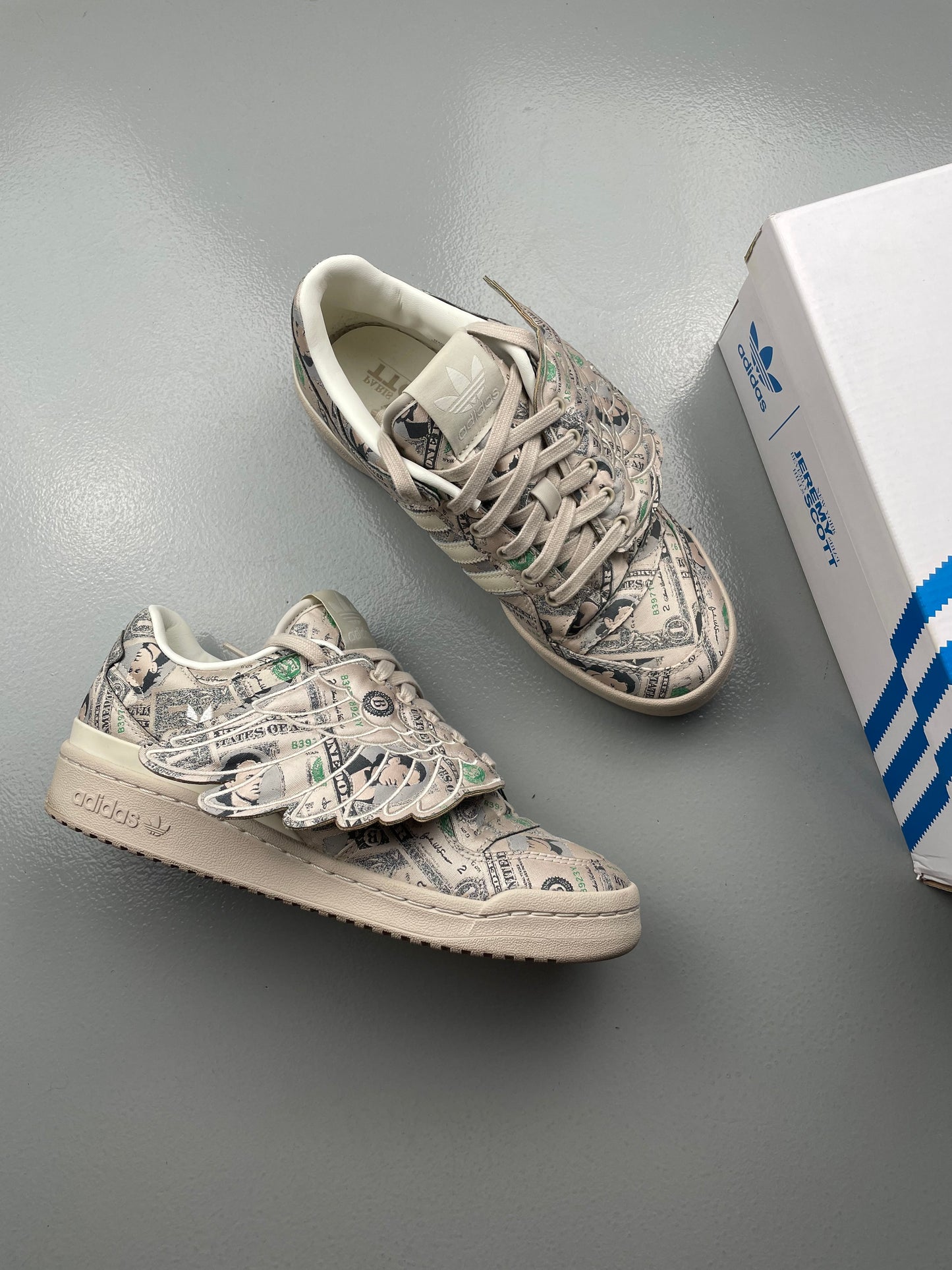 adidas Originals by Jeremy Scott 2021 JS Forum Money Lo - size 40 2/3
