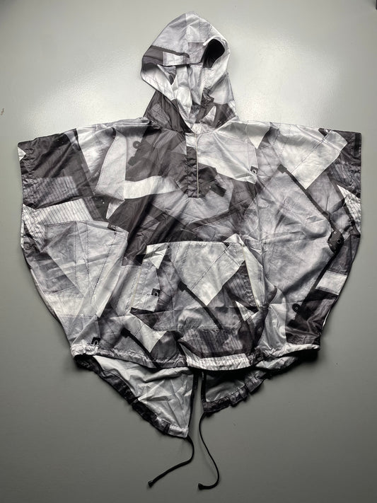 sample Puma Urban Mobility by Hussein Chalayan men's poncho windbreaker - size M