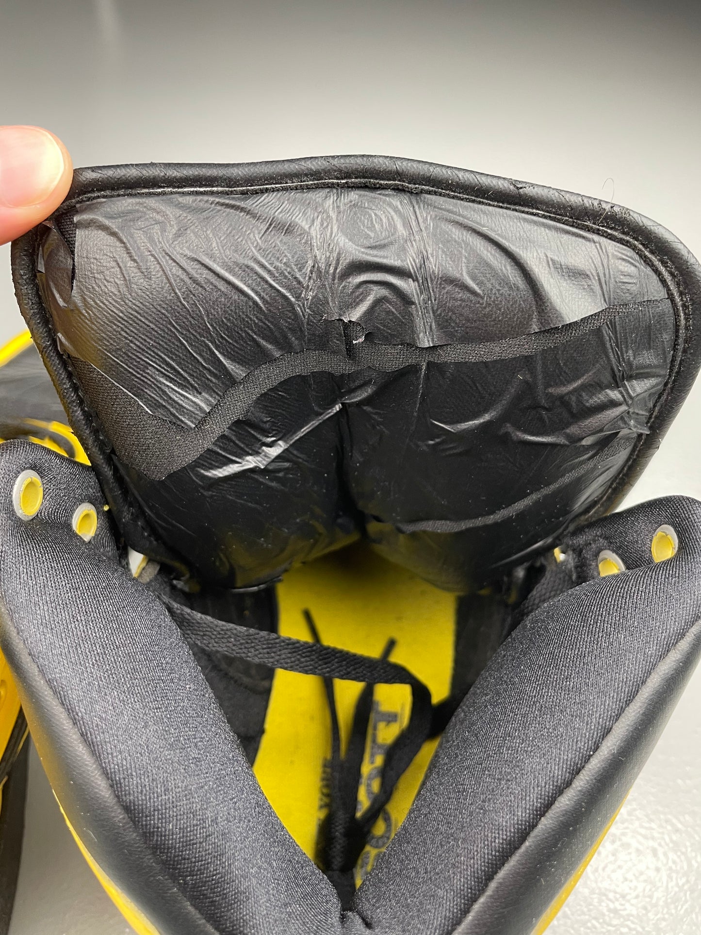 Adidas X Jeremy Scott S/S 2012 JS Instinct Hi (black/yellow) - size 44