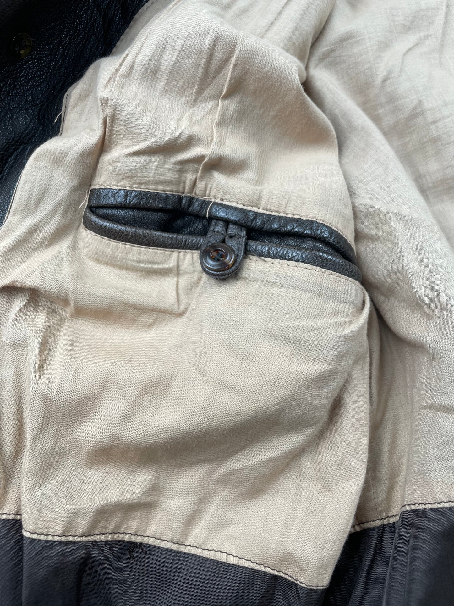 1990's Giorgio Armani leather jacket - size 48